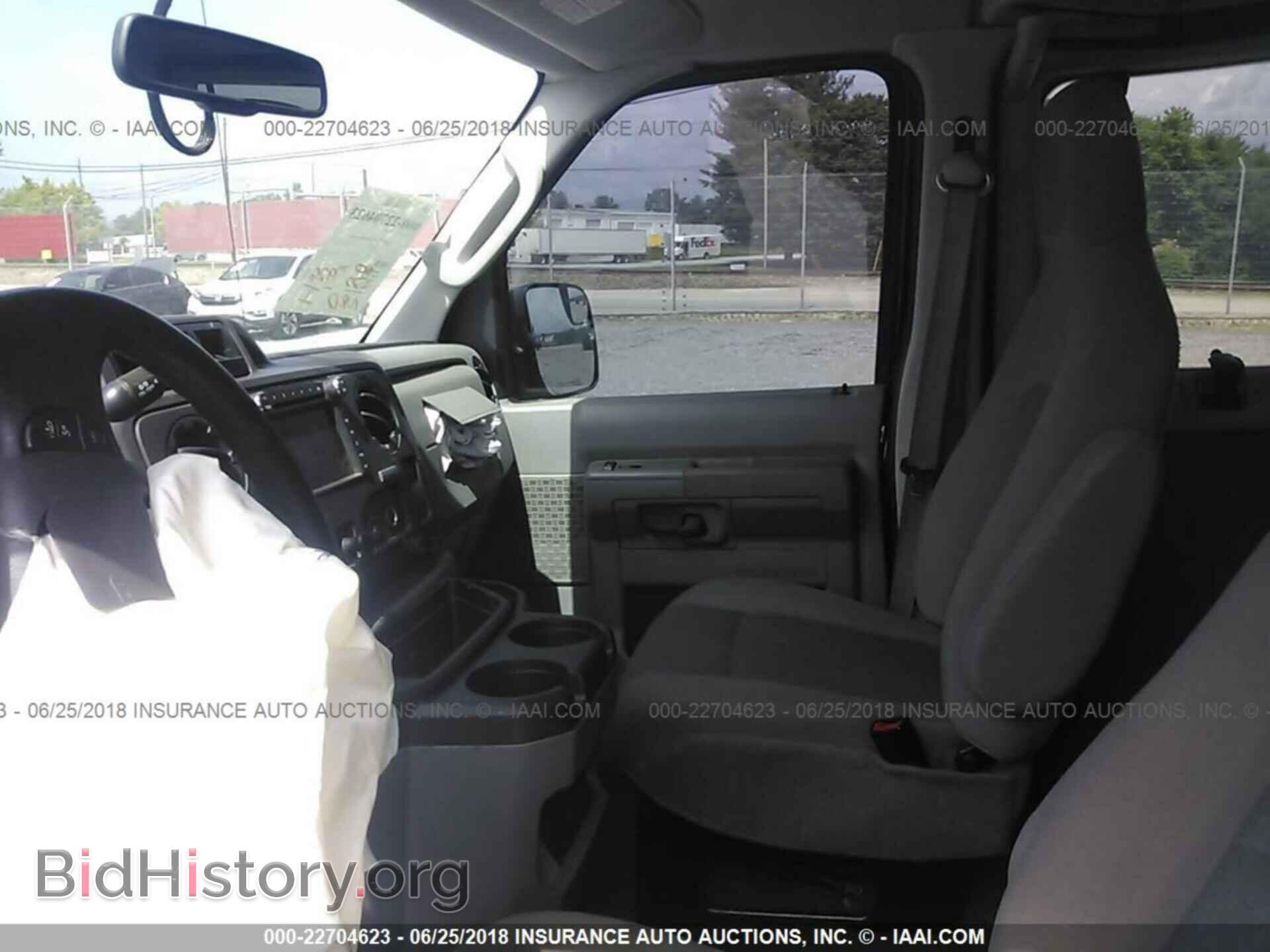 2011 Ford Econoline - VIN: 1FBSS3BL0BDA31115 - Фото 5
