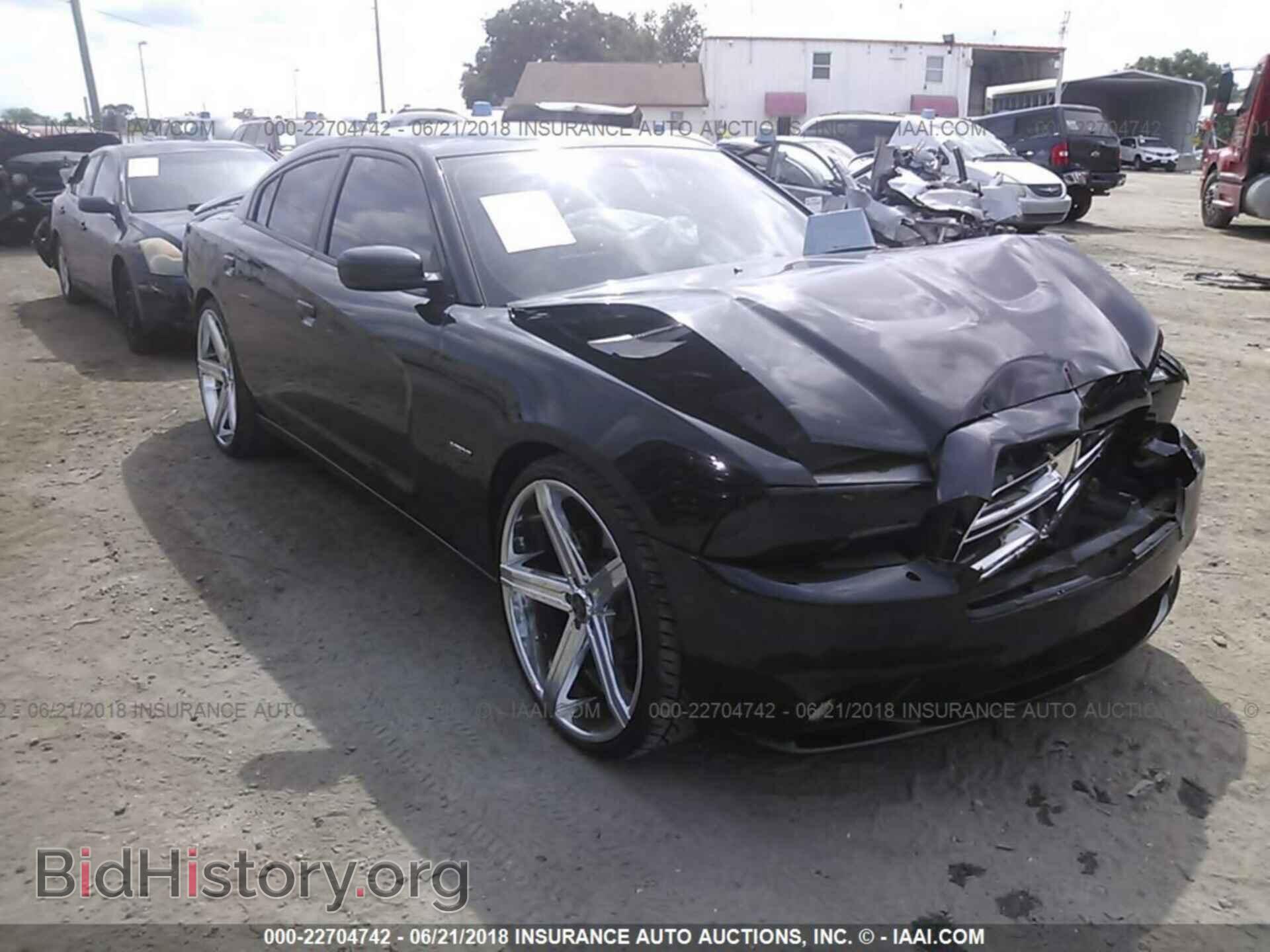 Photo 2C3CDXCT5DH631834 - Dodge Charger 2013