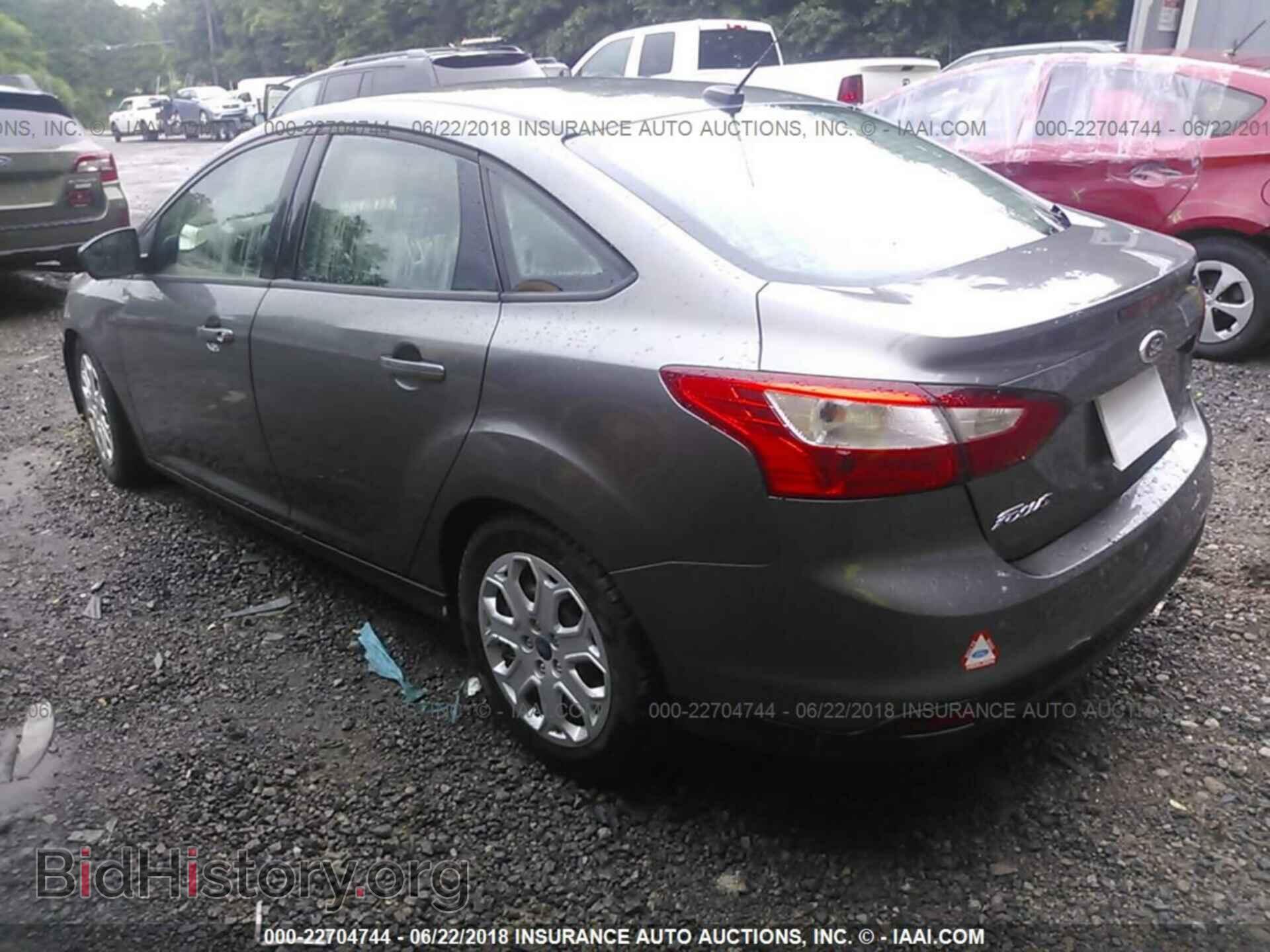 2012 Ford Focus - VIN: 1FAHP3F28CL319339 - Photo 3