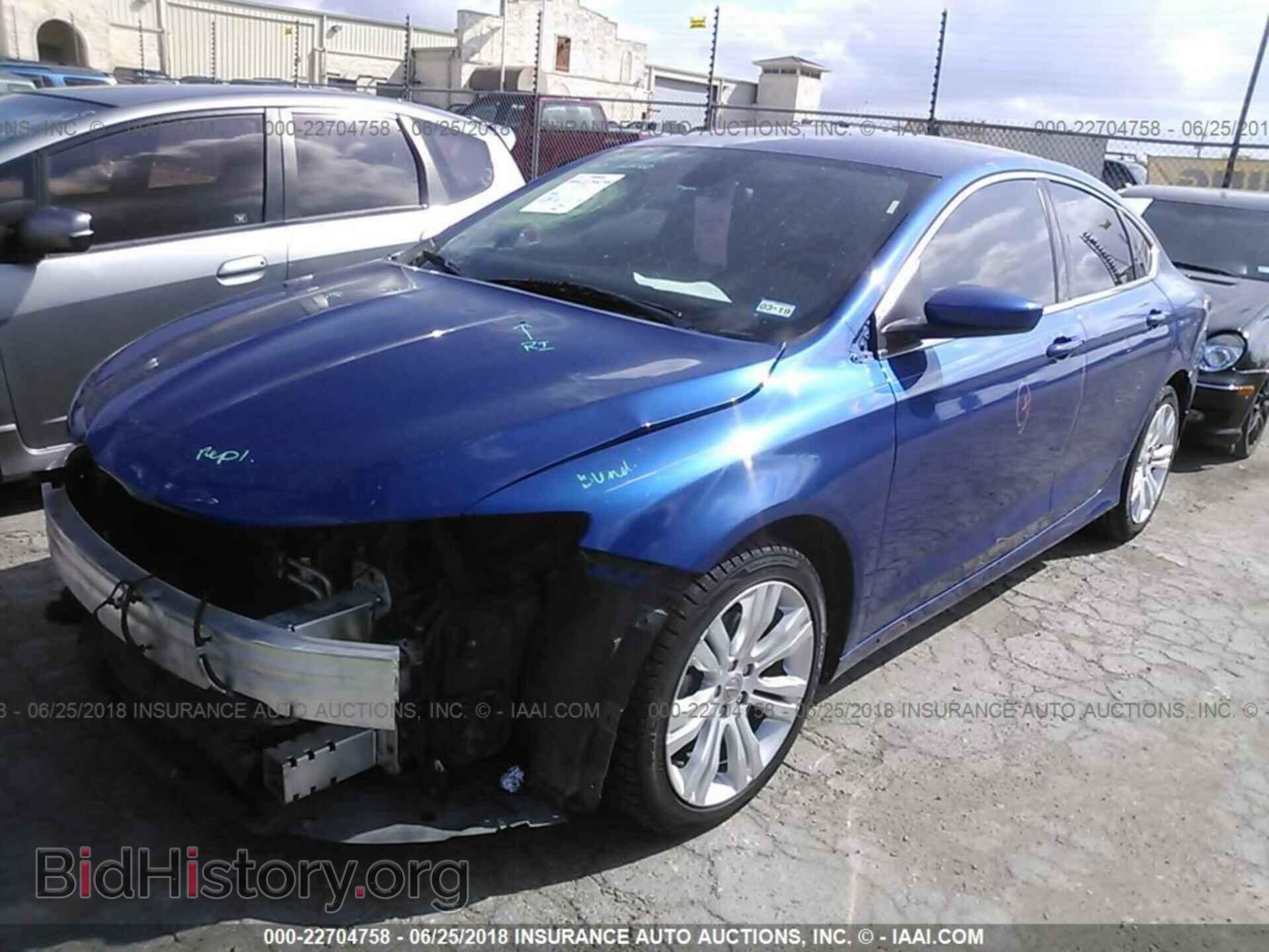 2015 Chrysler 200 - VIN: 1C3CCCAB6FN552866 - Фото 2