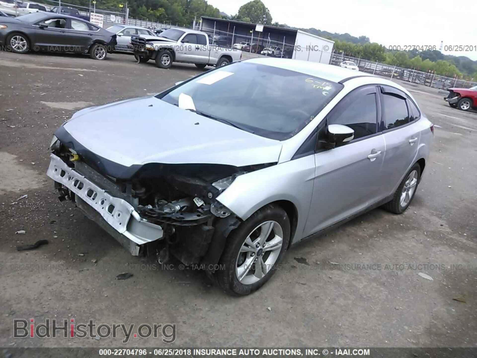 2013 Ford Focus - VIN: 1FADP3F22DL225442 - Фото 2