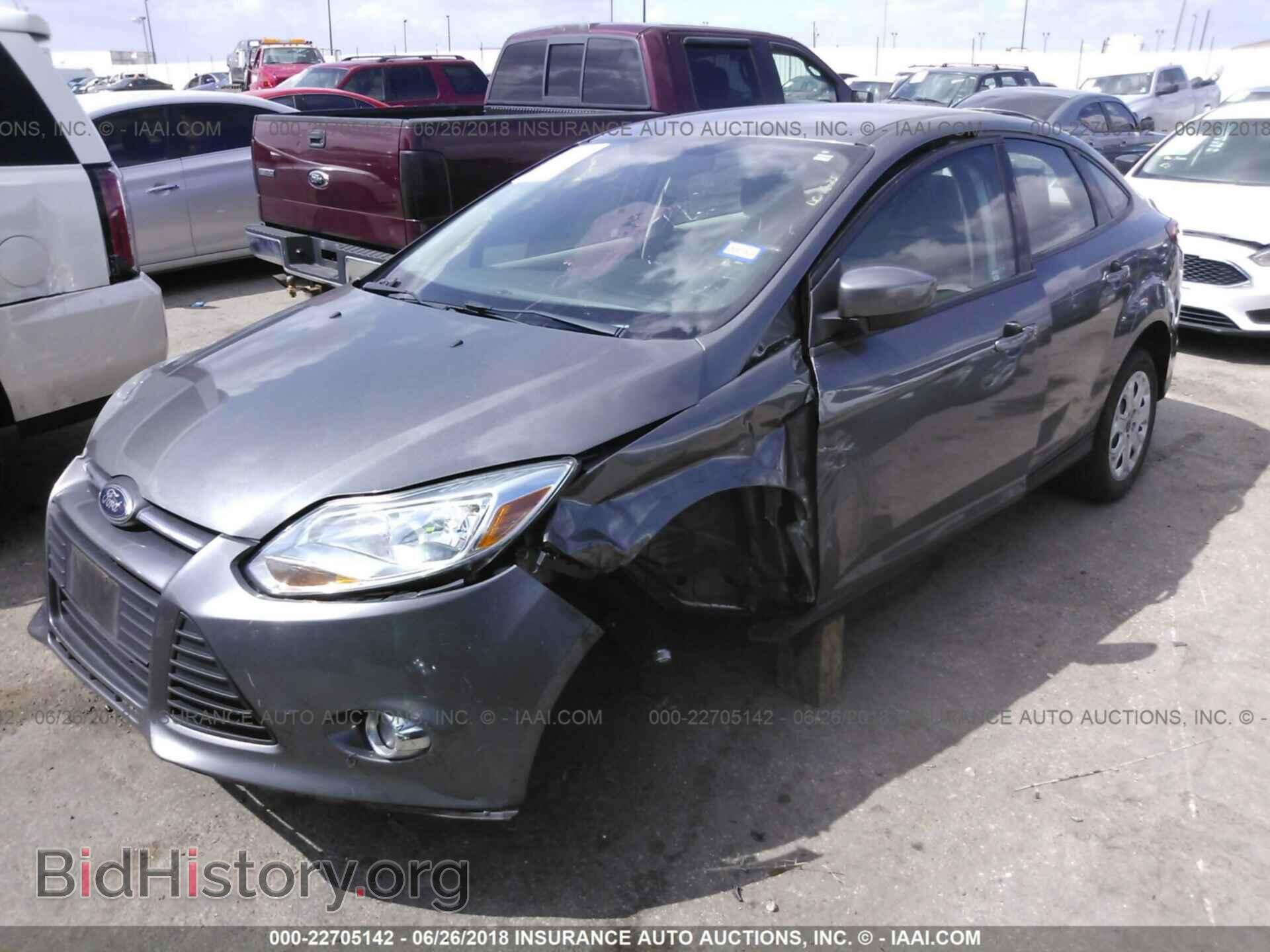 2012 Ford Focus - VIN: 1FAHP3F20CL434906 - Photo 2