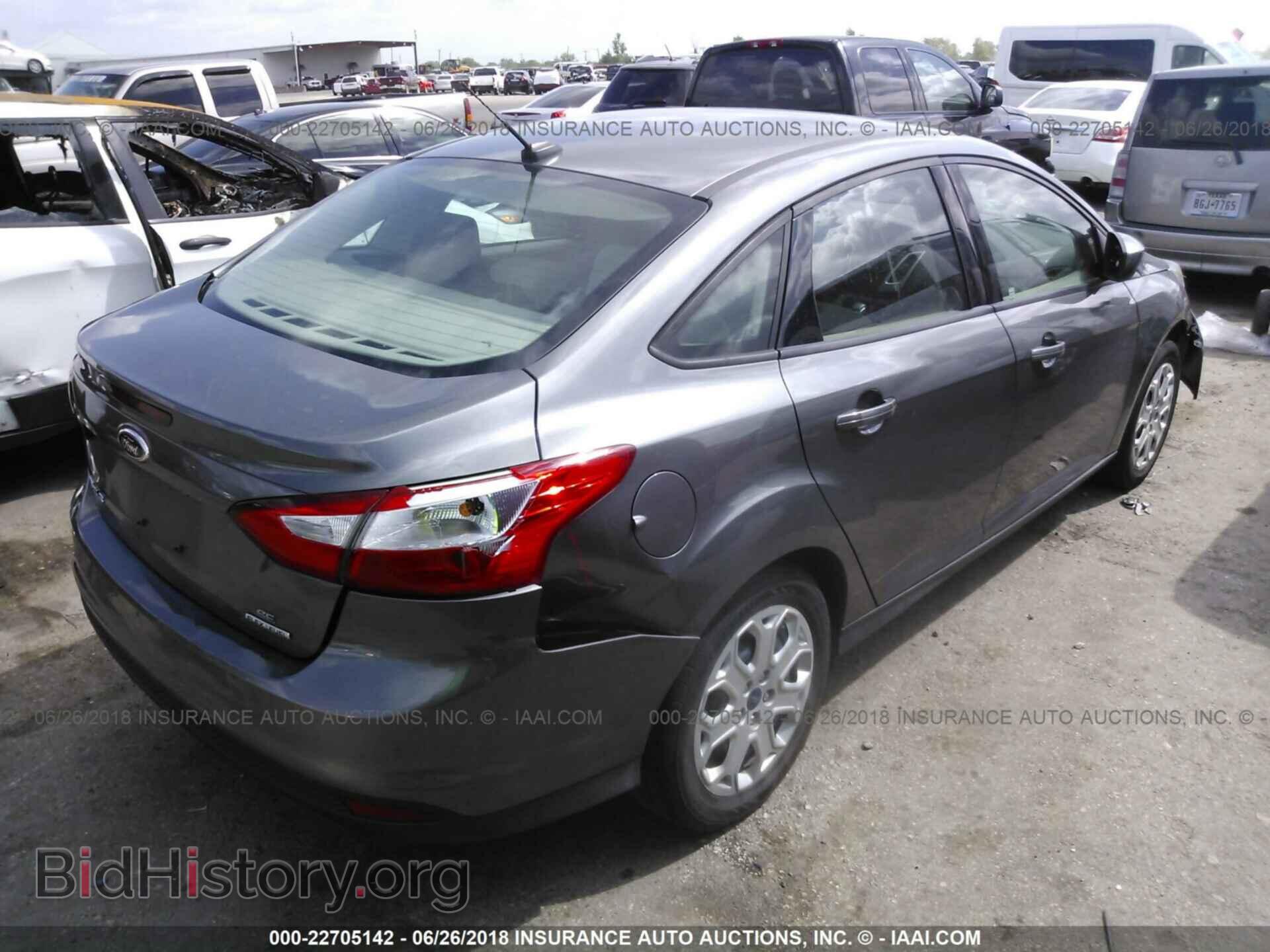 2012 Ford Focus - VIN: 1FAHP3F20CL434906 - Photo 4