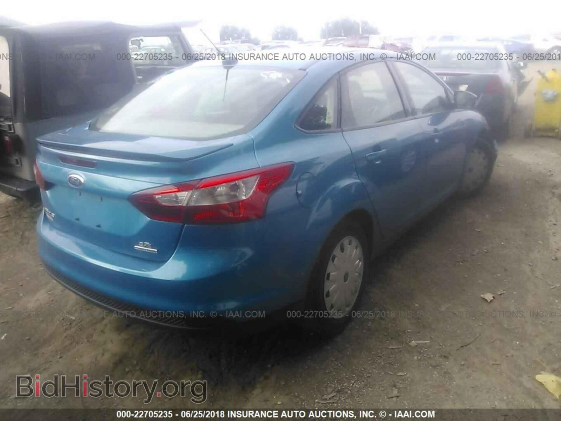 2013 Ford Focus - VIN: 1FADP3F22DL330451 - Photo 4