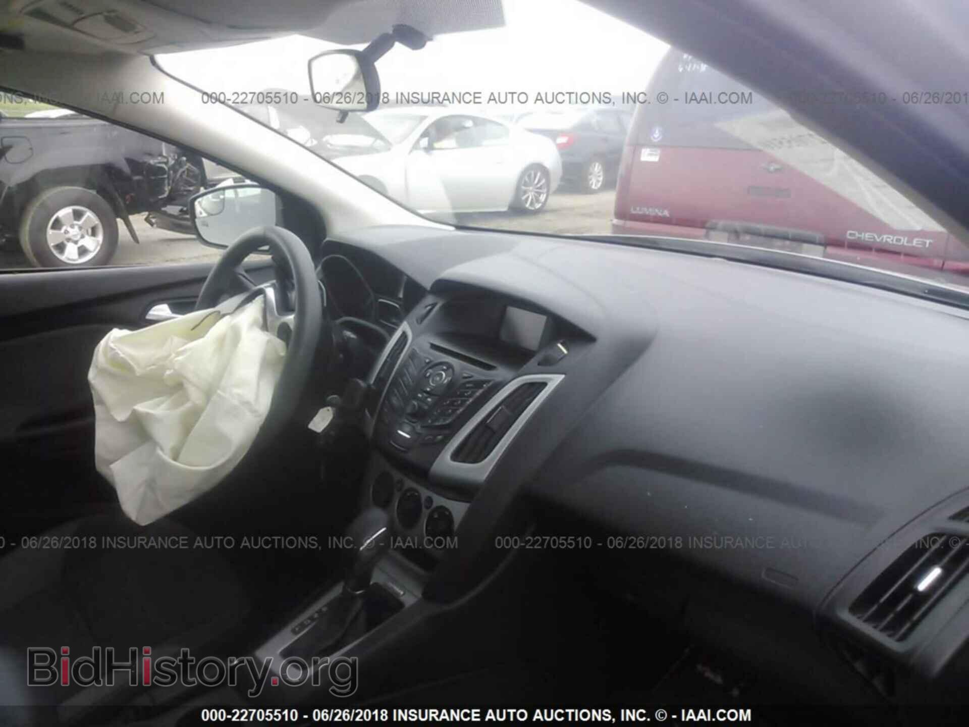 2012 Ford Focus - VIN: 1FAHP3F24CL283052 - Photo 5