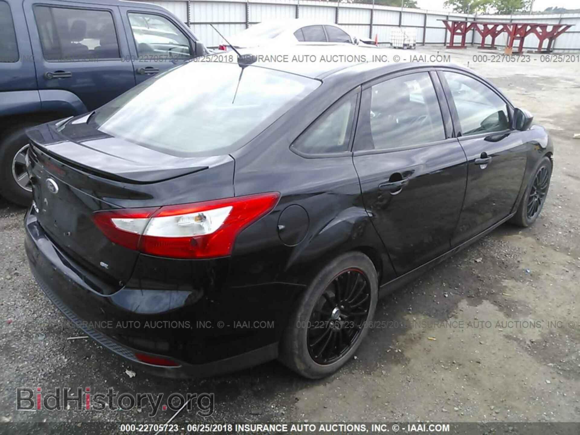2012 Ford Focus - VIN: 1FAHP3F26CL275289 - Фото 4