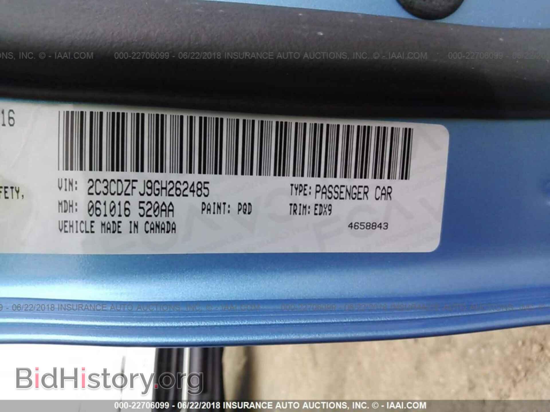 2016 Dodge Challenger - VIN: 2C3CDZFJ9GH262485 - Photo 9