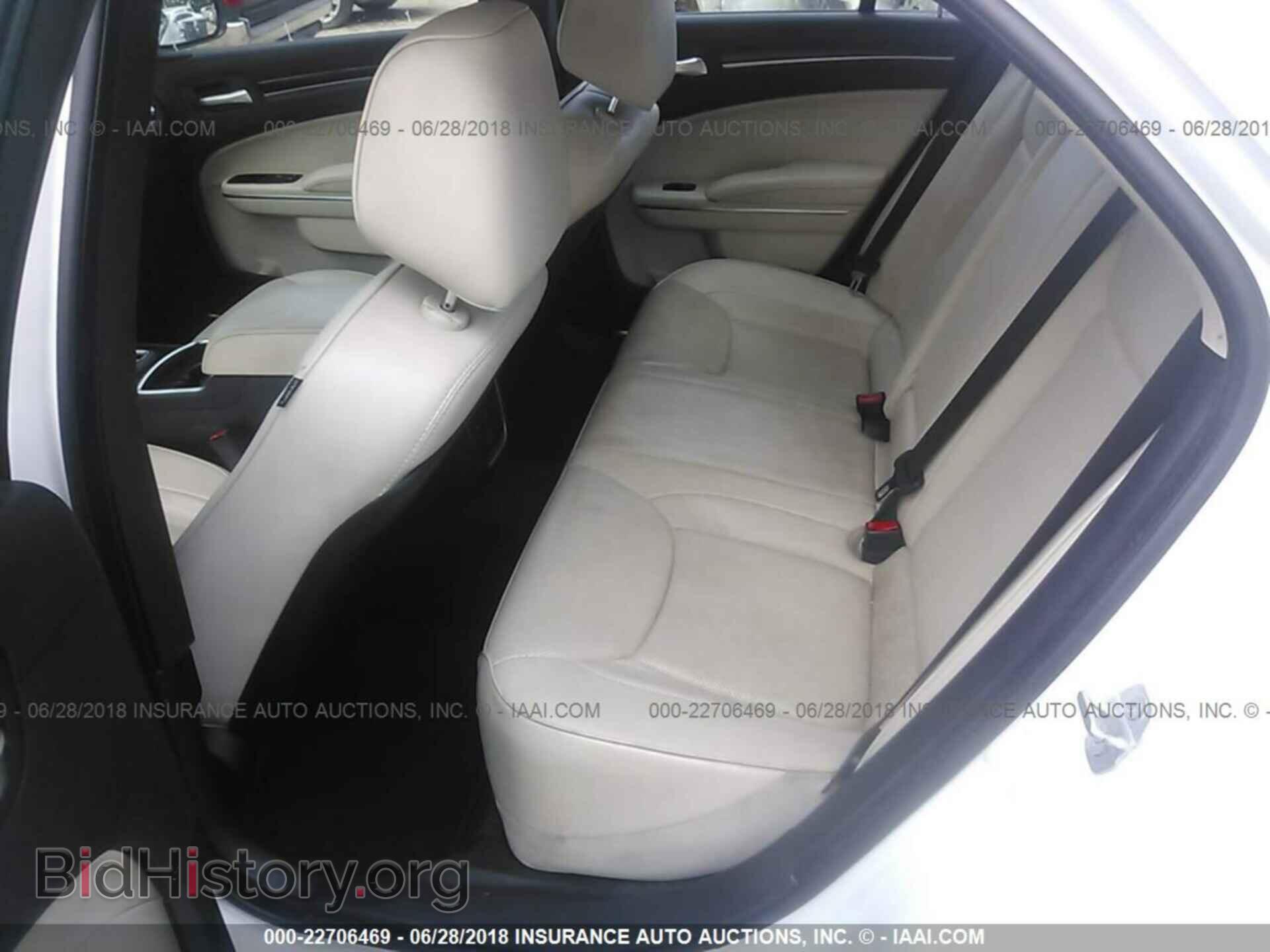 2016 Chrysler 300c - VIN: 2C3CCAEG8GH181584 - Фото 8