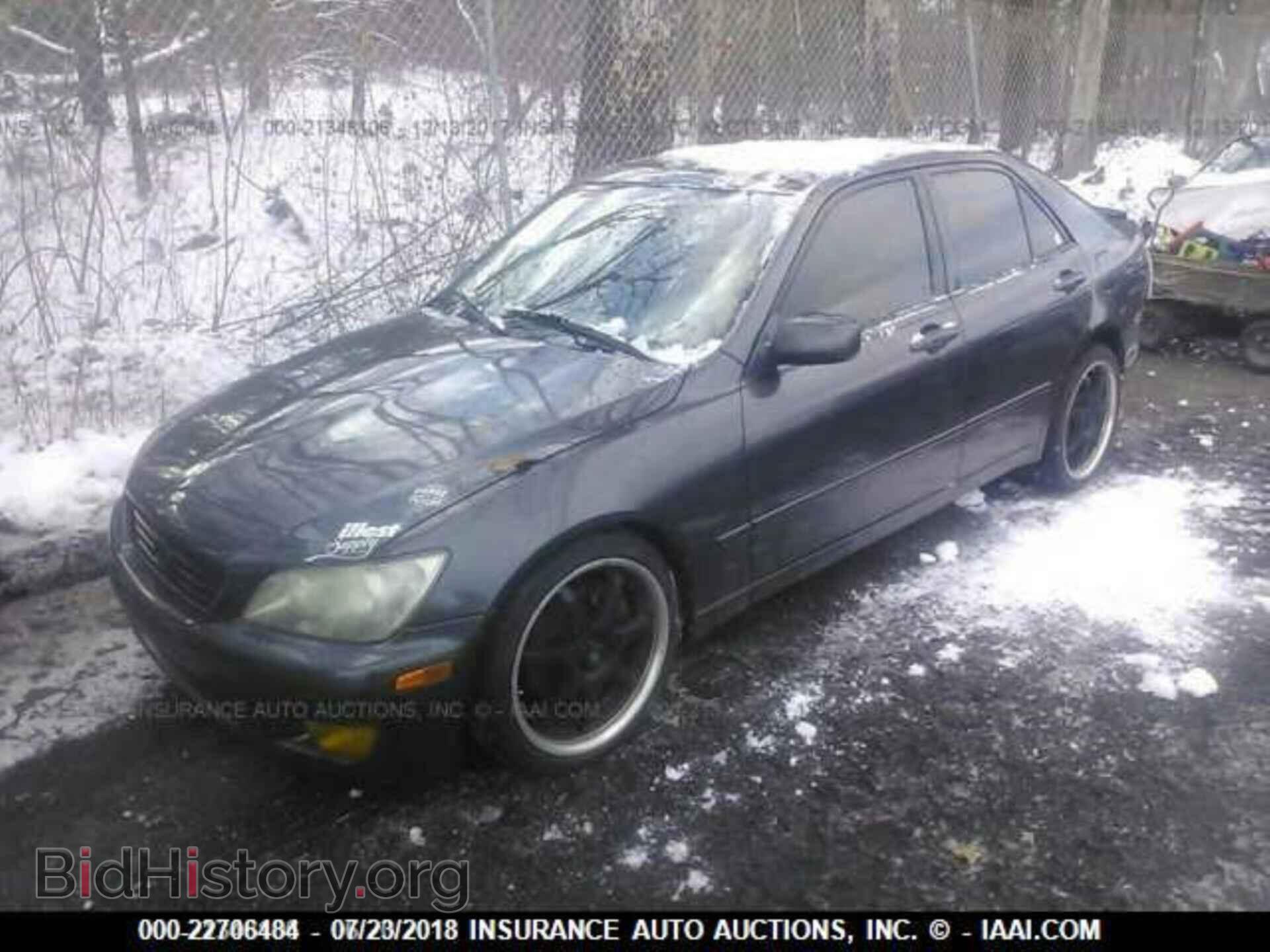 2001 LEXUS IS - VIN: JTHBD182X10023939 - Фото 2