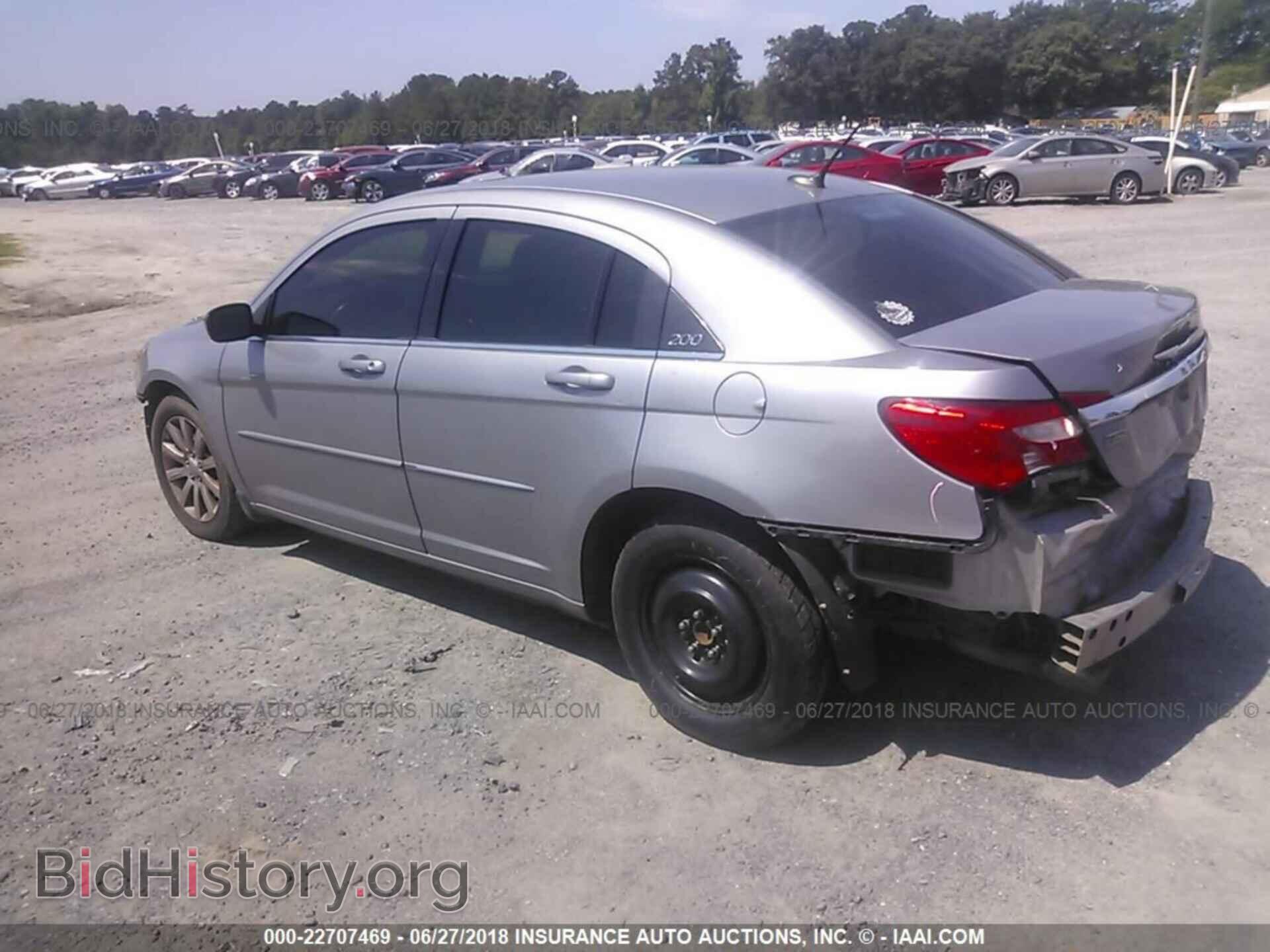 2013 Chrysler 200 - VIN: 1C3CCBBG2DN659432 - Photo 3