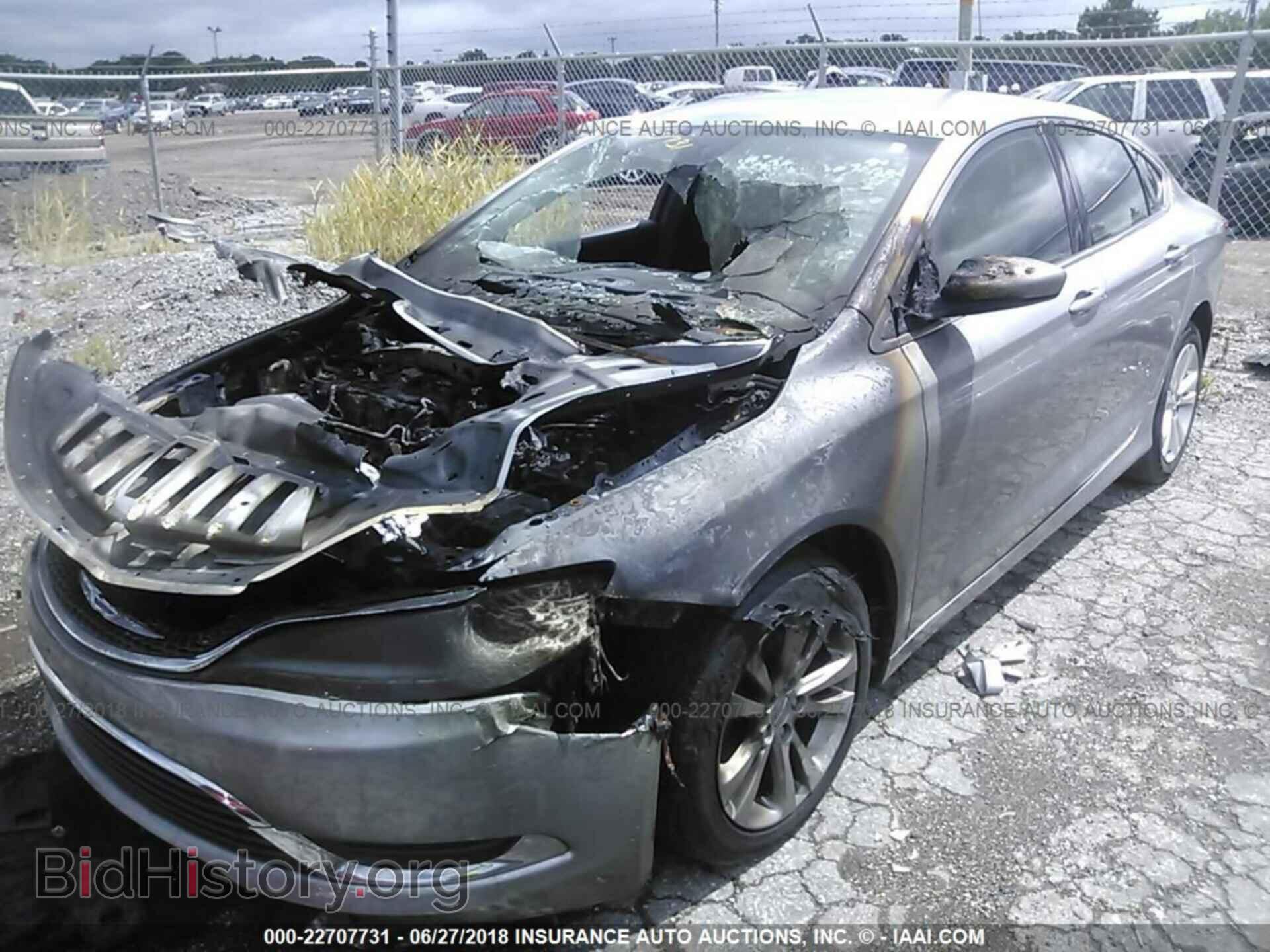 2015 Chrysler 200 - VIN: 1C3CCCAB9FN576871 - Фото 2
