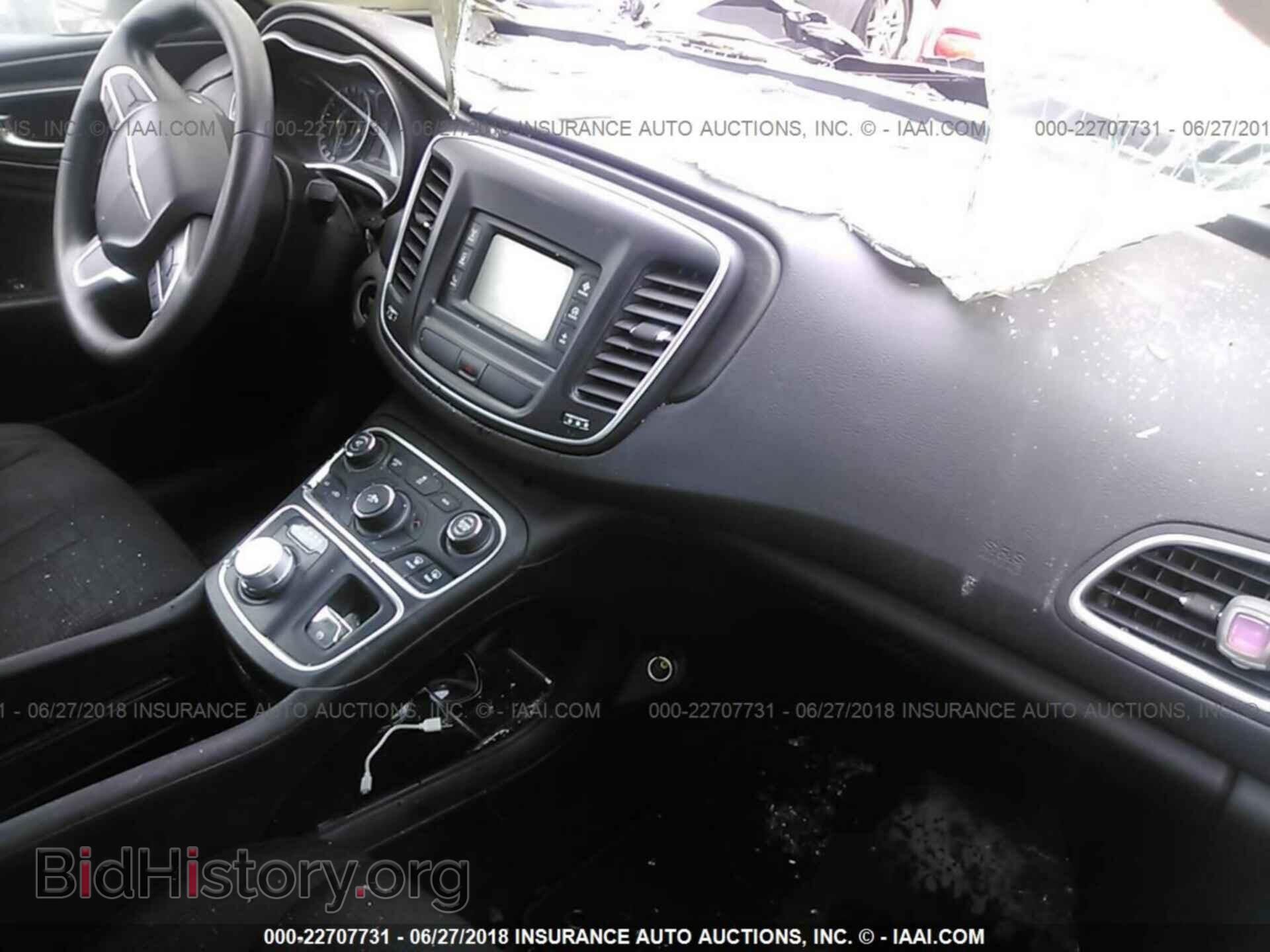 2015 Chrysler 200 - VIN: 1C3CCCAB9FN576871 - Фото 5