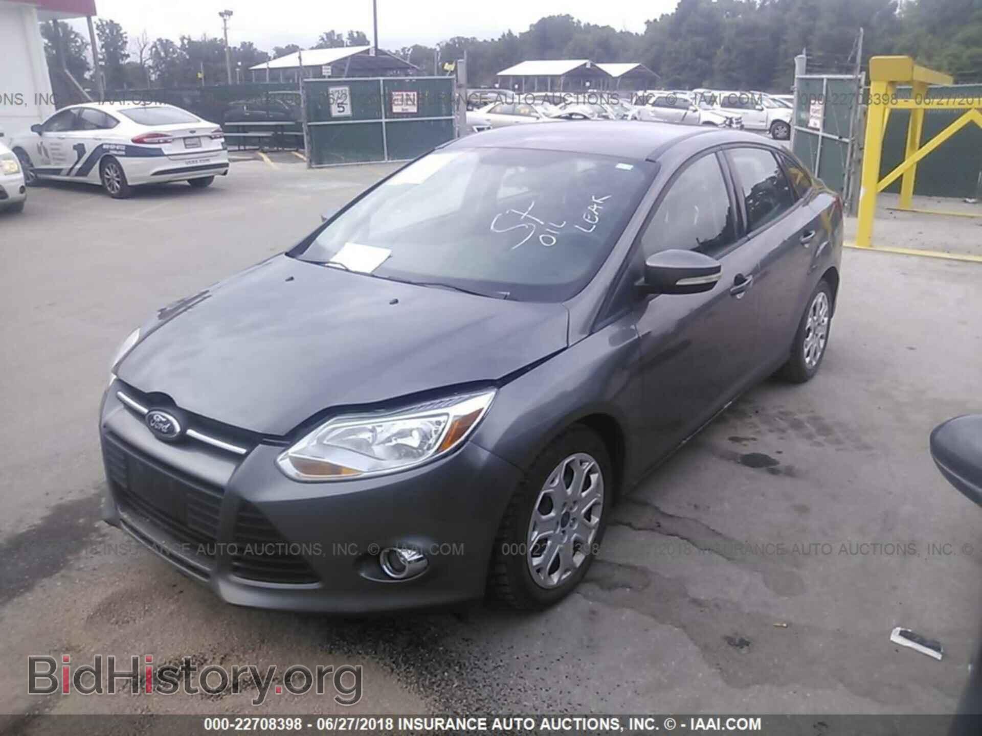 2012 Ford Focus - VIN: 1FAHP3F27CL438564 - Photo 2