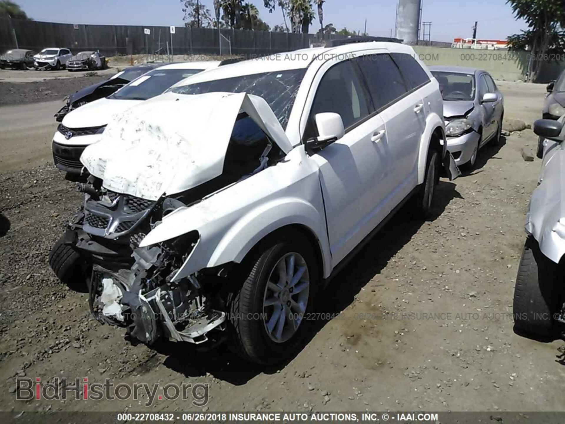 2015 Dodge Journey - VIN: 3C4PDCBGXFT677065 - Photo 2