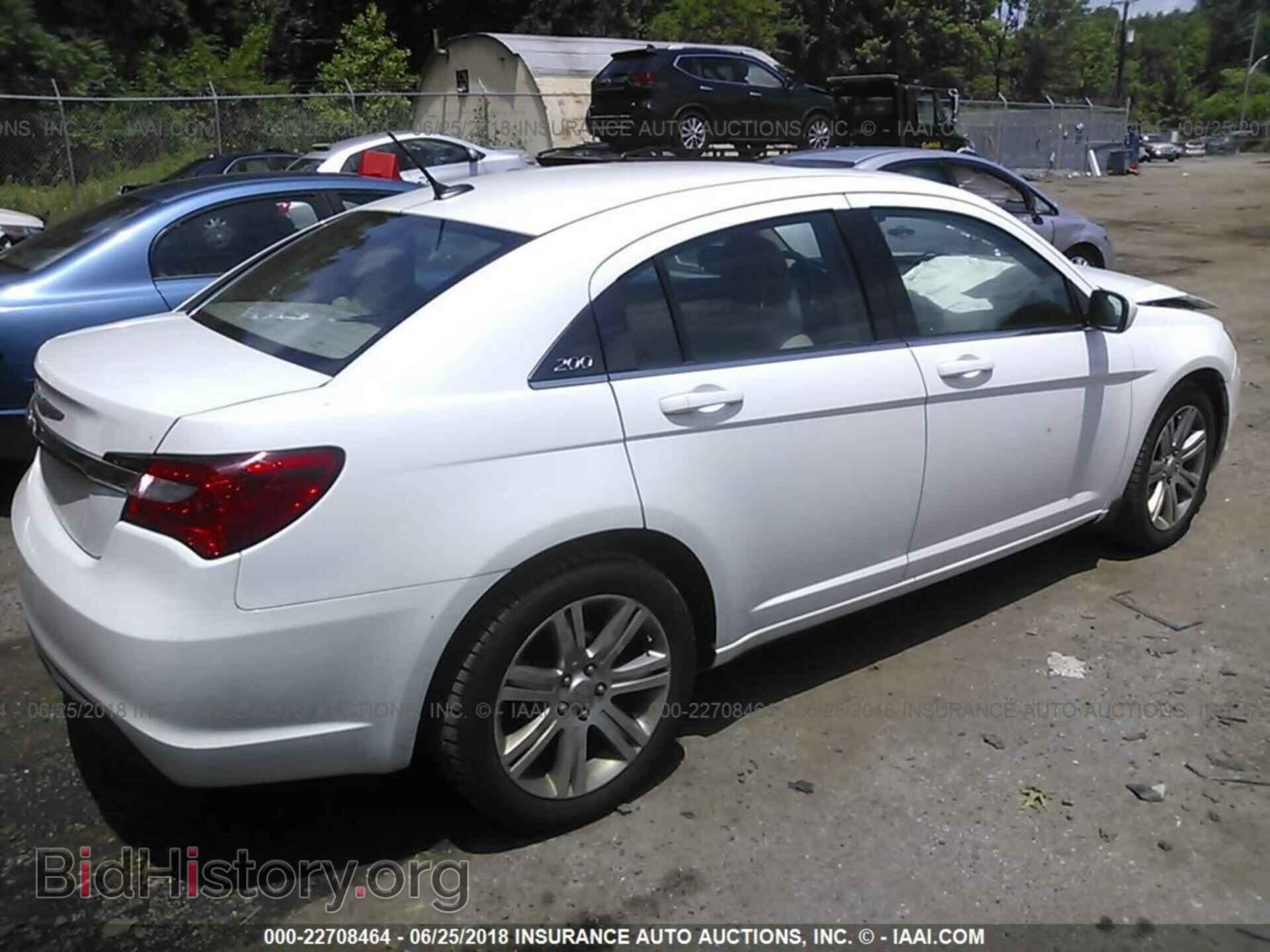2012 Chrysler 200 - VIN: 1C3CCBBB4CN236550 - Photo 4
