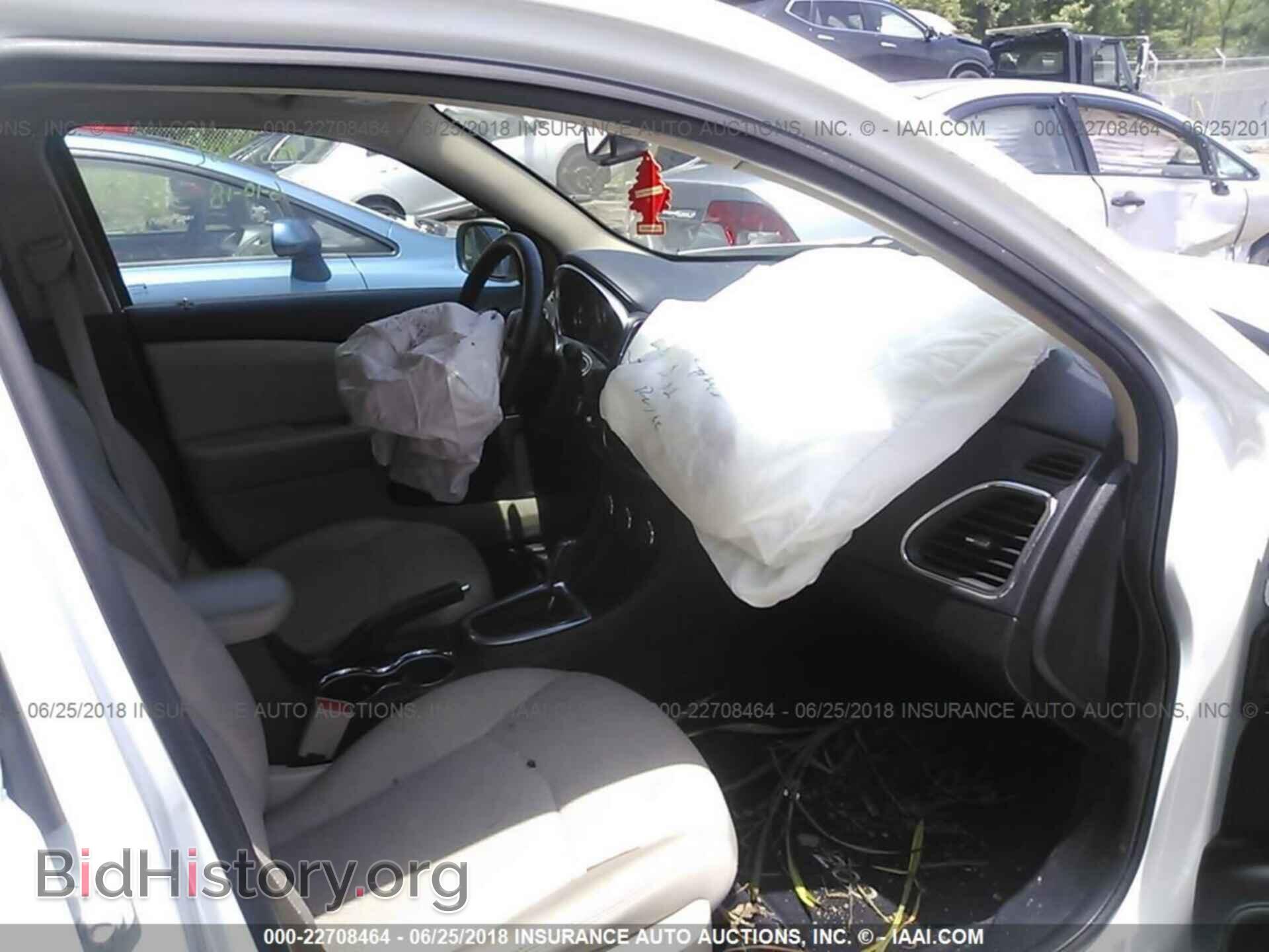 2012 Chrysler 200 - VIN: 1C3CCBBB4CN236550 - Photo 5
