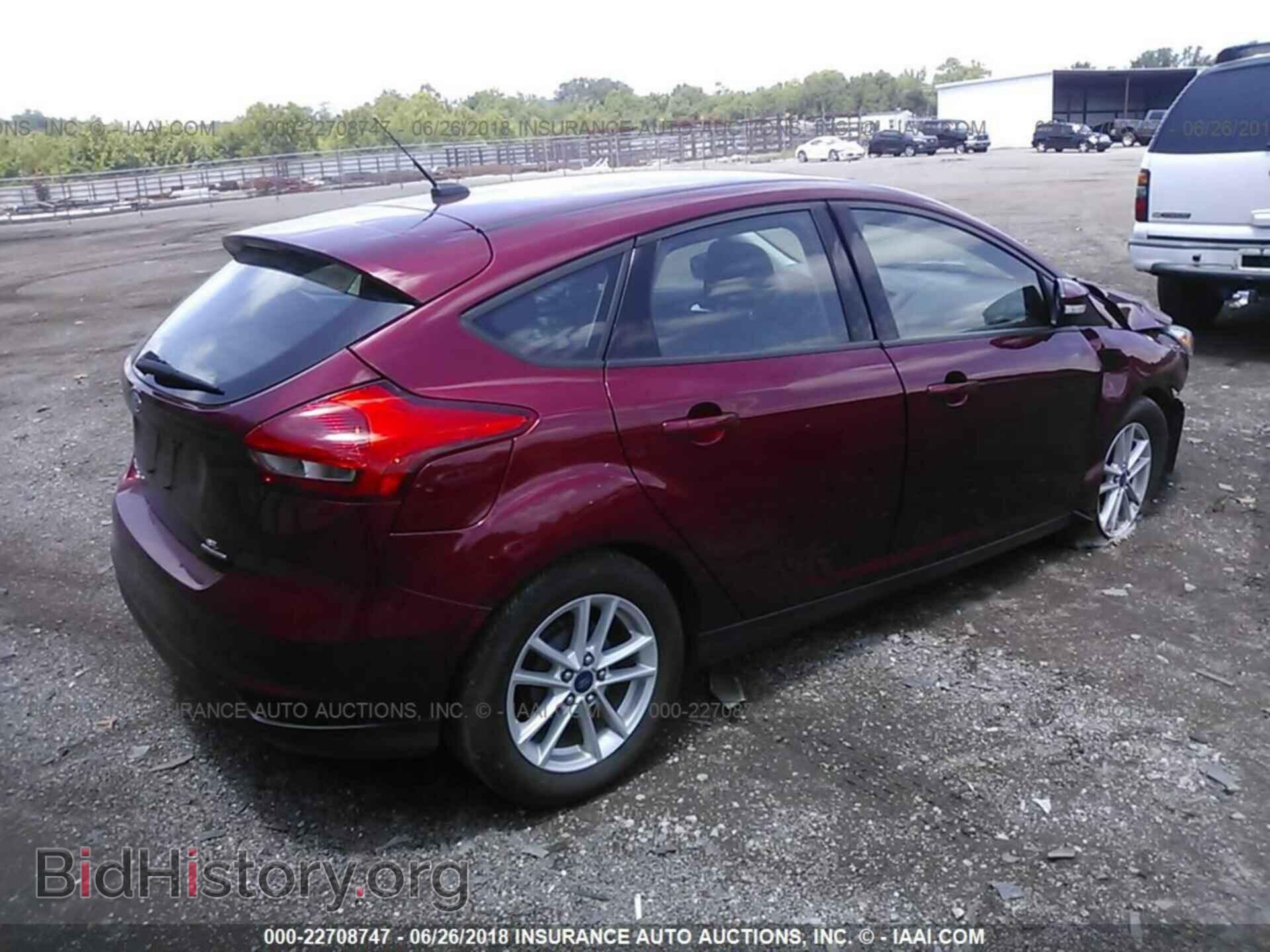 2015 Ford Focus - VIN: 1FADP3K21FL353745 - Photo 4