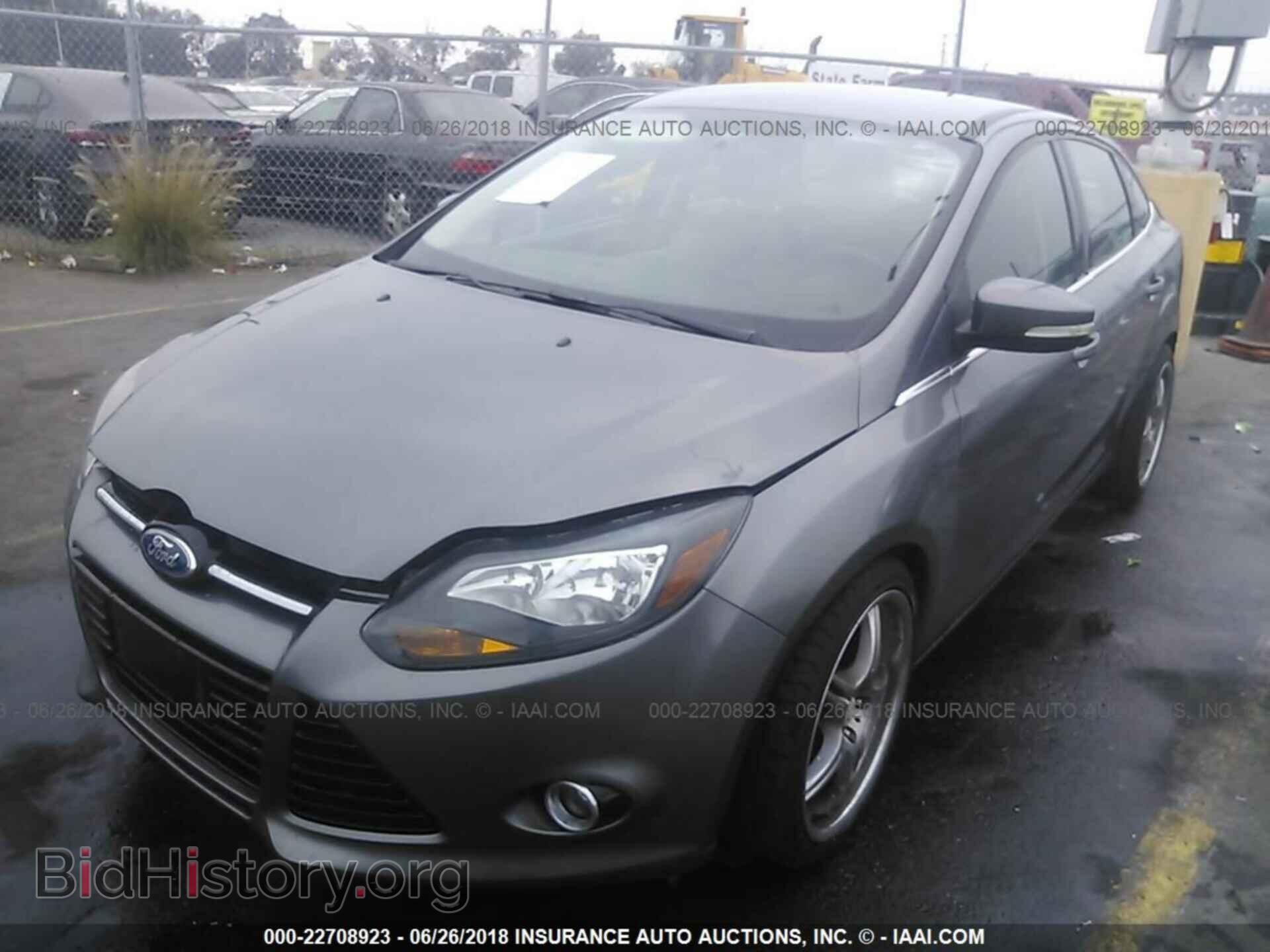 2013 Ford Focus - VIN: 1FADP3J27DL348211 - Фото 2
