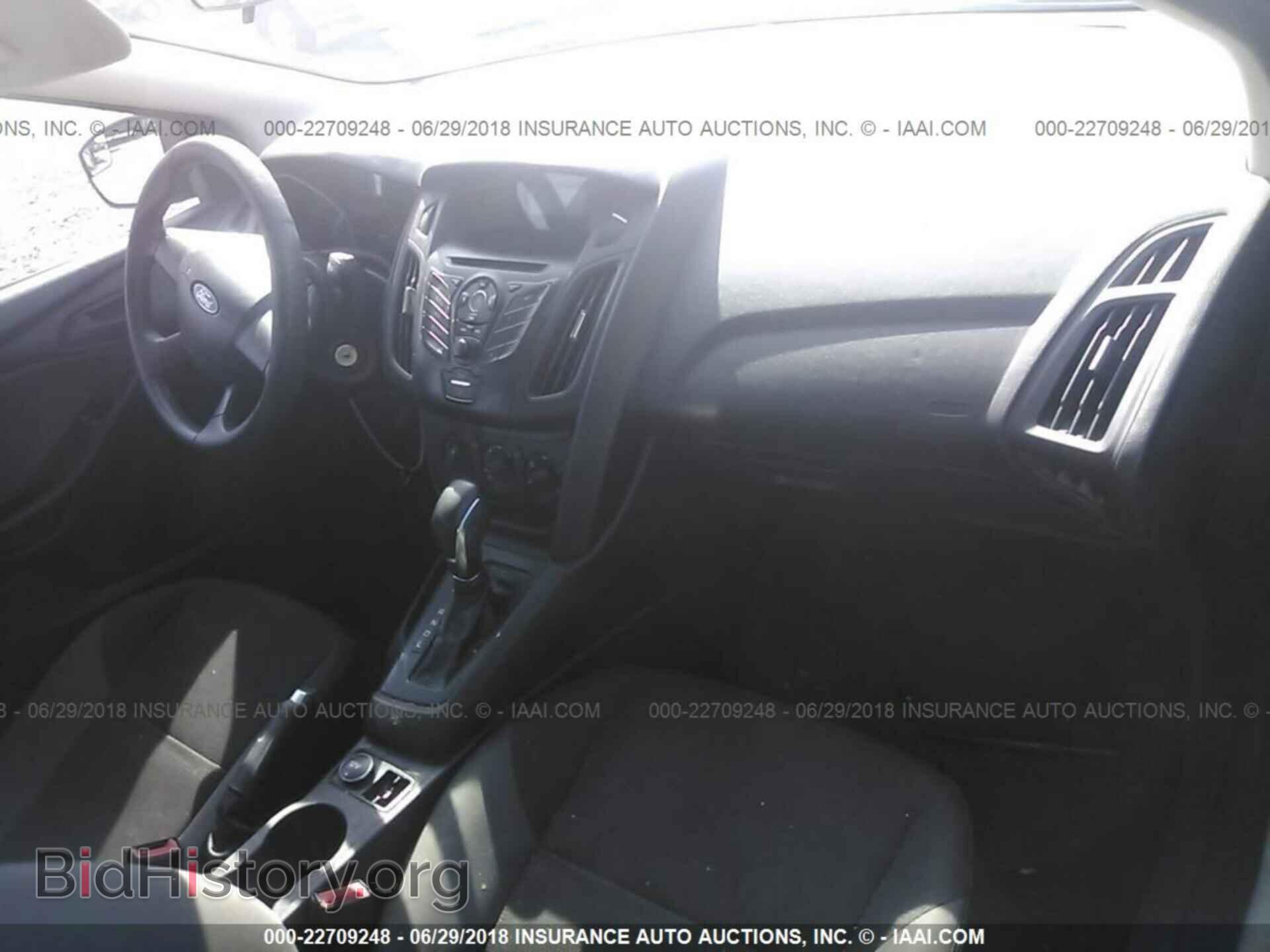 2012 Ford Focus - VIN: 1FAHP3E27CL288196 - Photo 5
