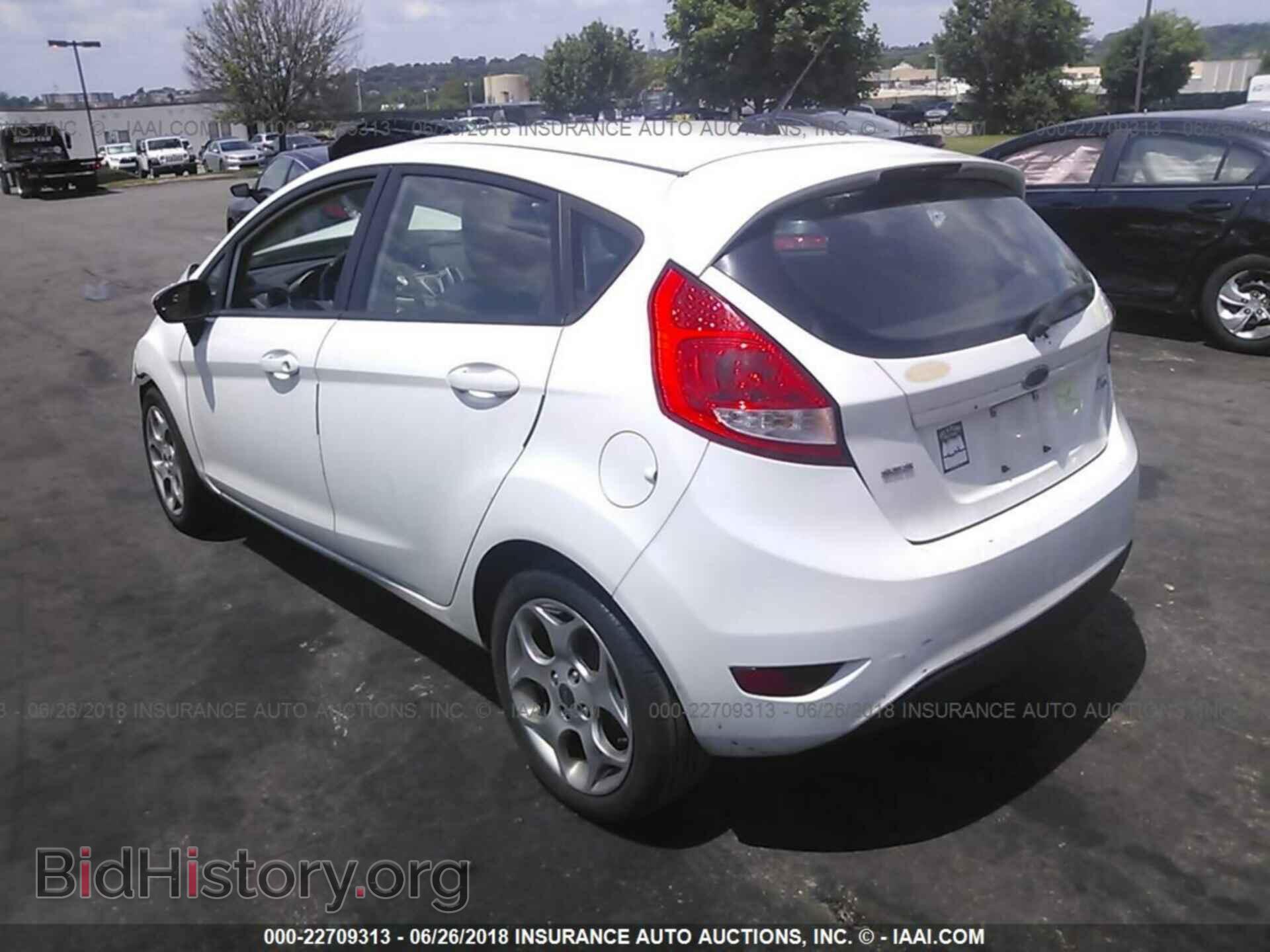 2011 Ford Fiesta - VIN: 3FADP4FJ5BM107040 - Фото 3