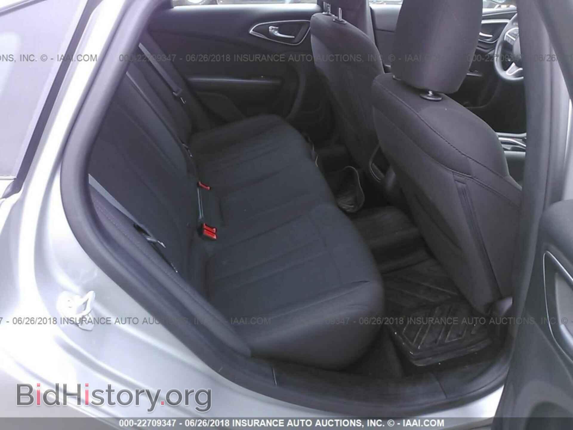 2016 Chrysler 200 - VIN: 1C3CCCAB9GN153242 - Photo 8