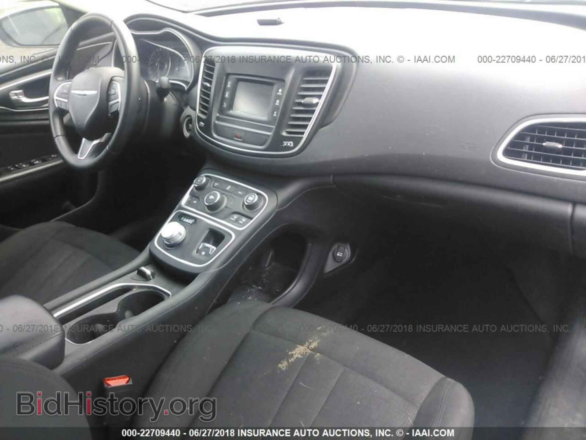 2015 Chrysler 200 - VIN: 1C3CCCAB9FN725621 - Photo 5