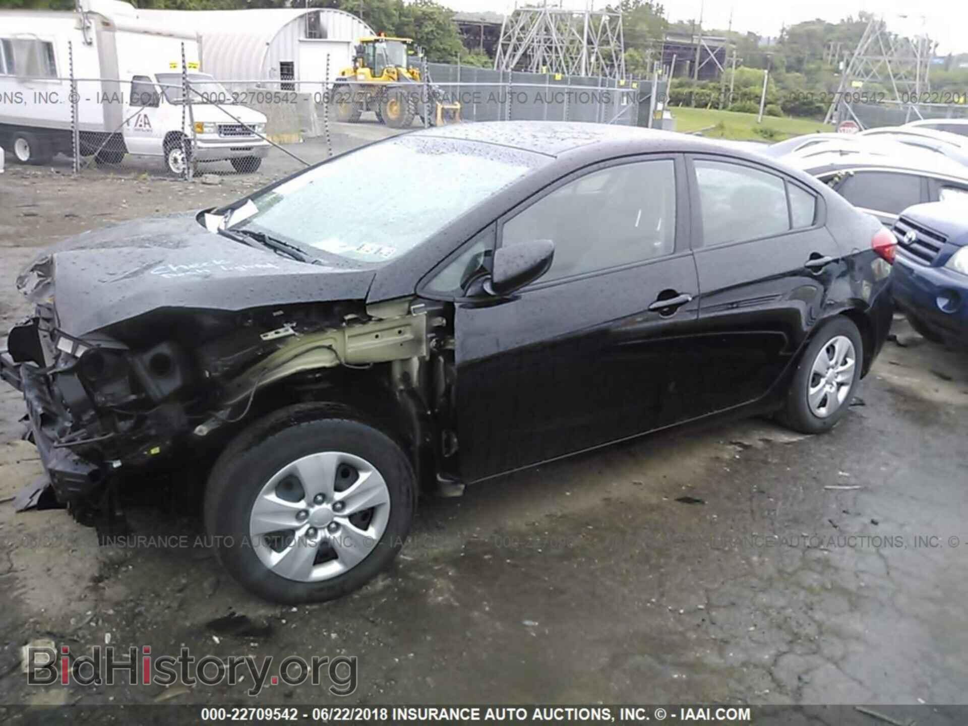 2015 Kia Forte - VIN: KNAFK4A64F5263163 - Фото 2