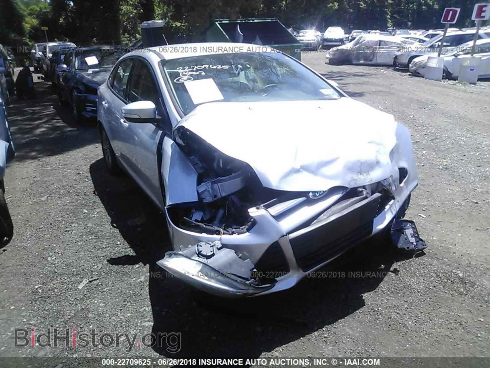 2014 Ford Focus - VIN: 1FADP3F22EL297582 - Photo 6