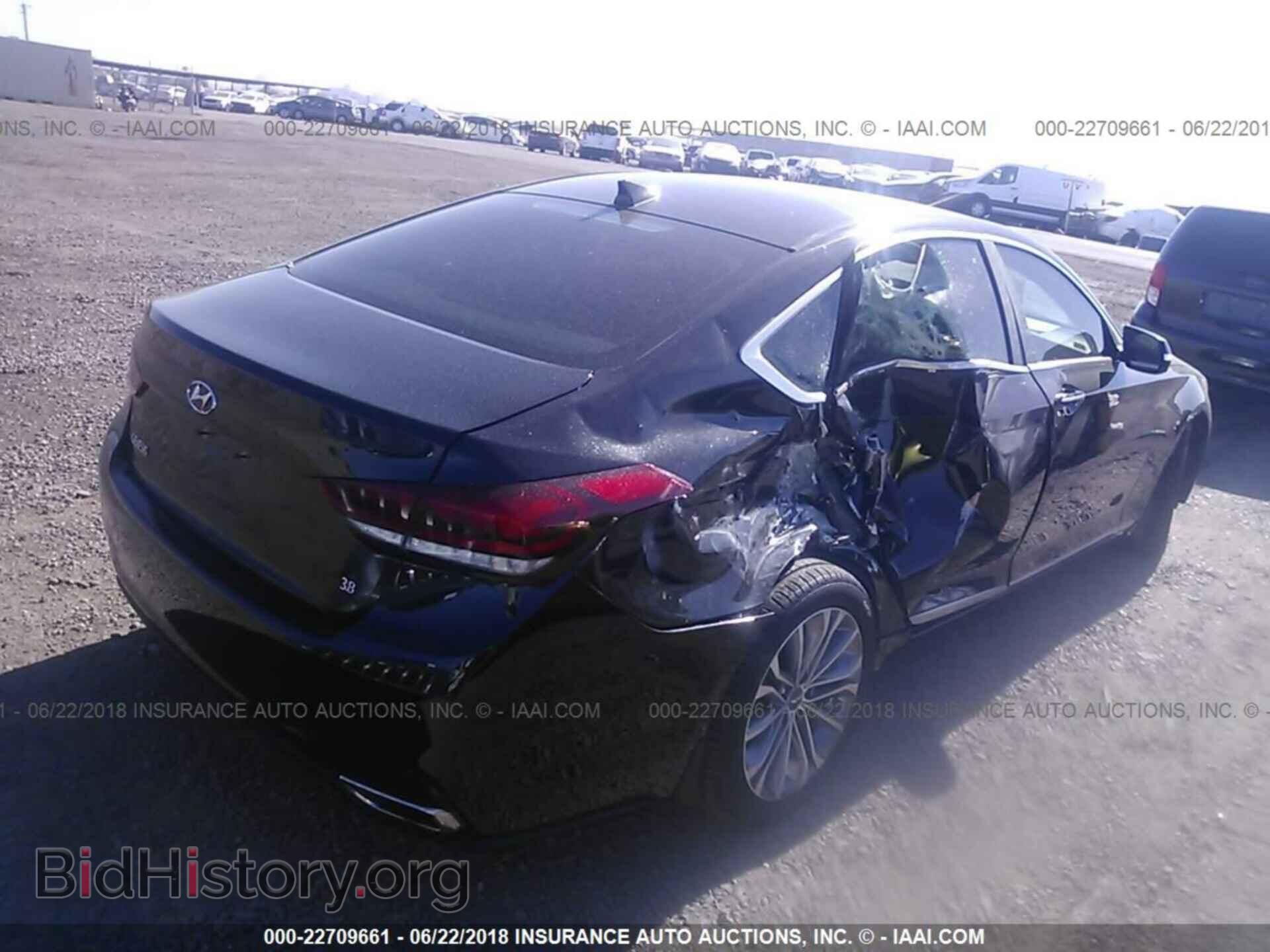 2015 Hyundai Genesis - VIN: KMHGN4JE6FU083576 - Фото 4