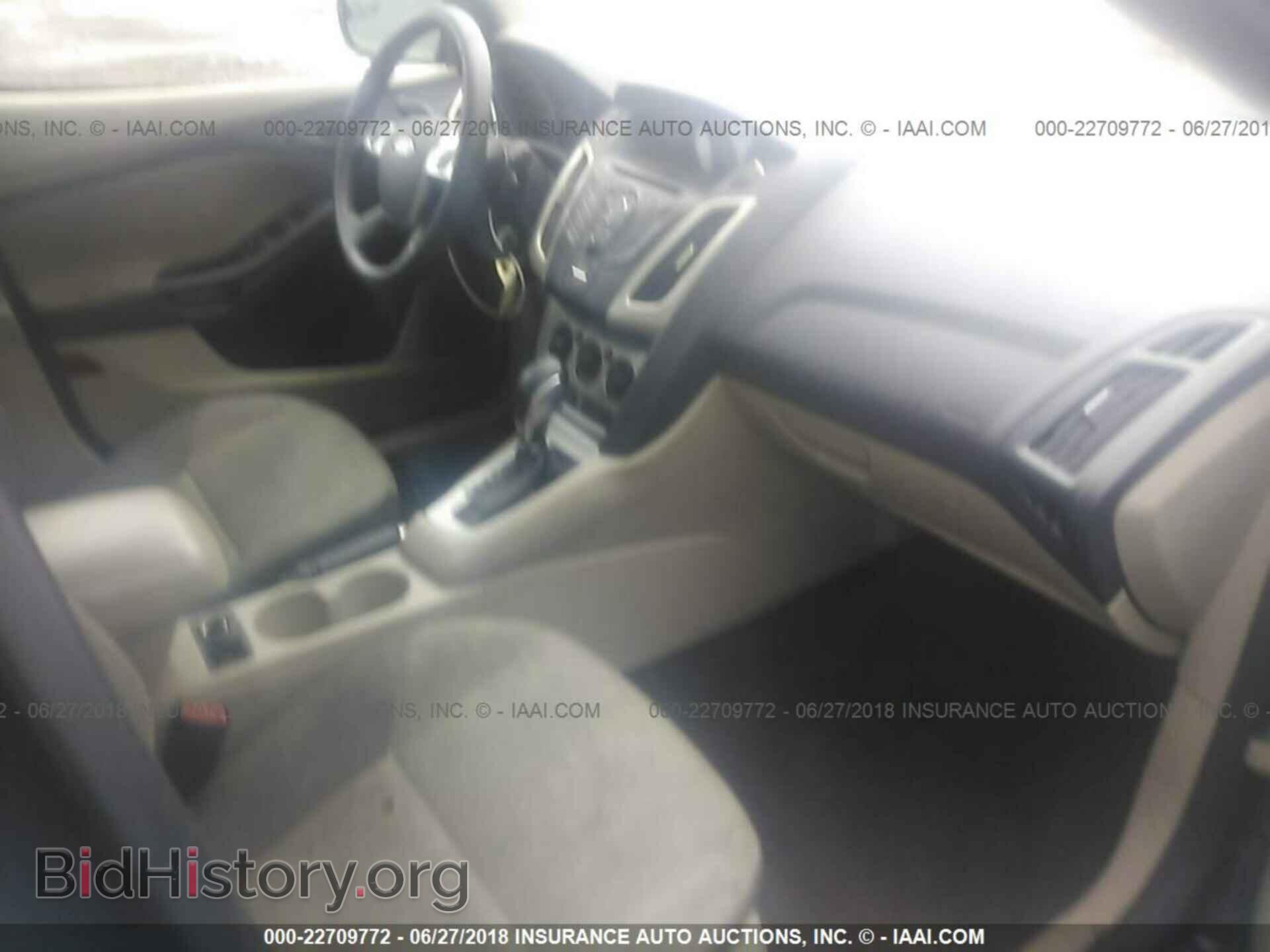 2012 Ford Focus - VIN: 1FAHP3F22CL309325 - Photo 5