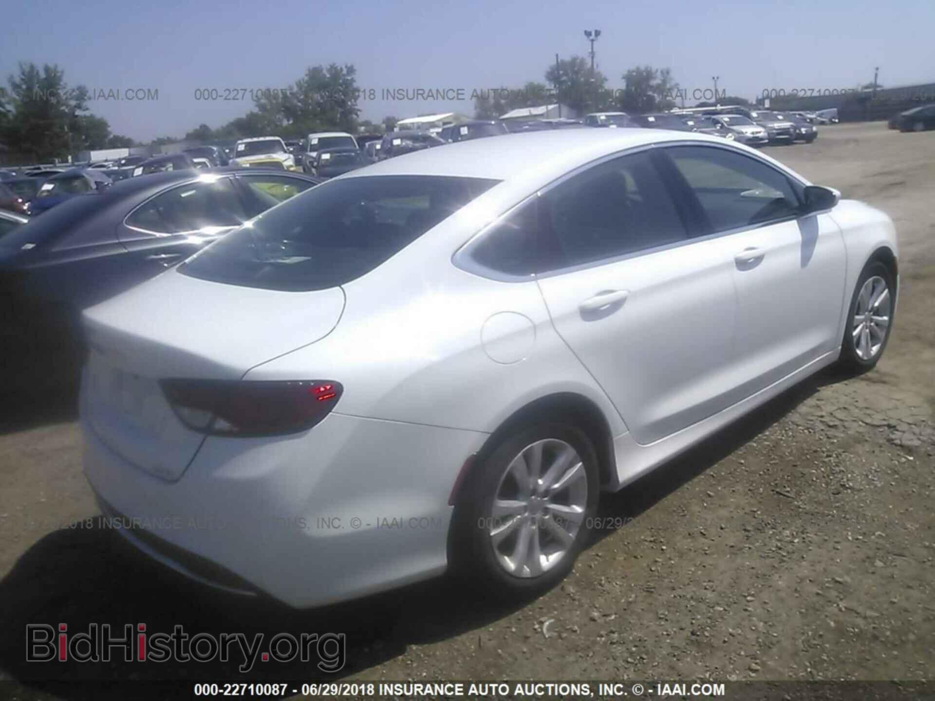 2016 Chrysler 200 - VIN: 1C3CCCAB8GN173434 - Photo 4