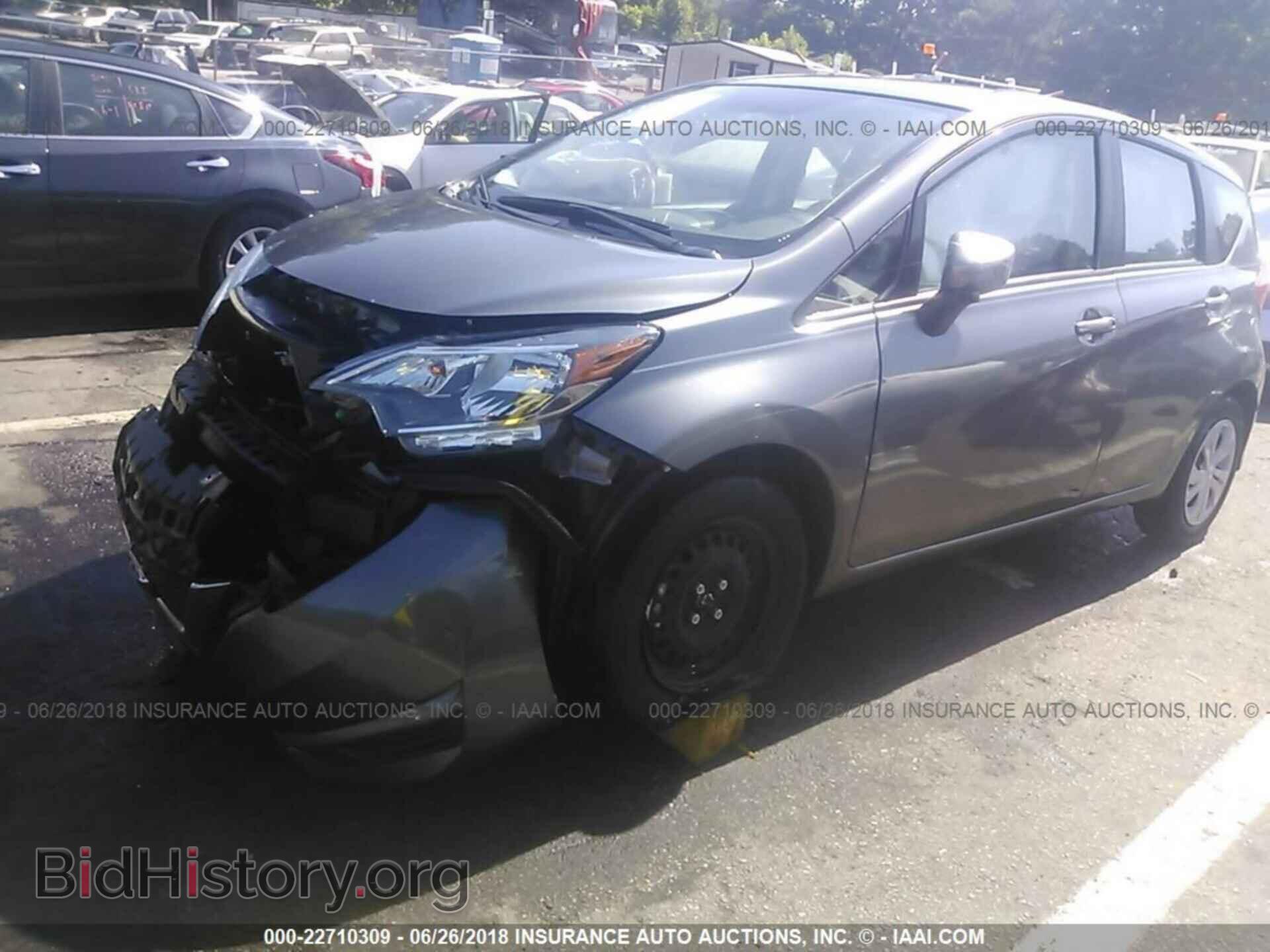 2017 Nissan Versa note - VIN: 3N1CE2CP1HL366392 - Photo 2