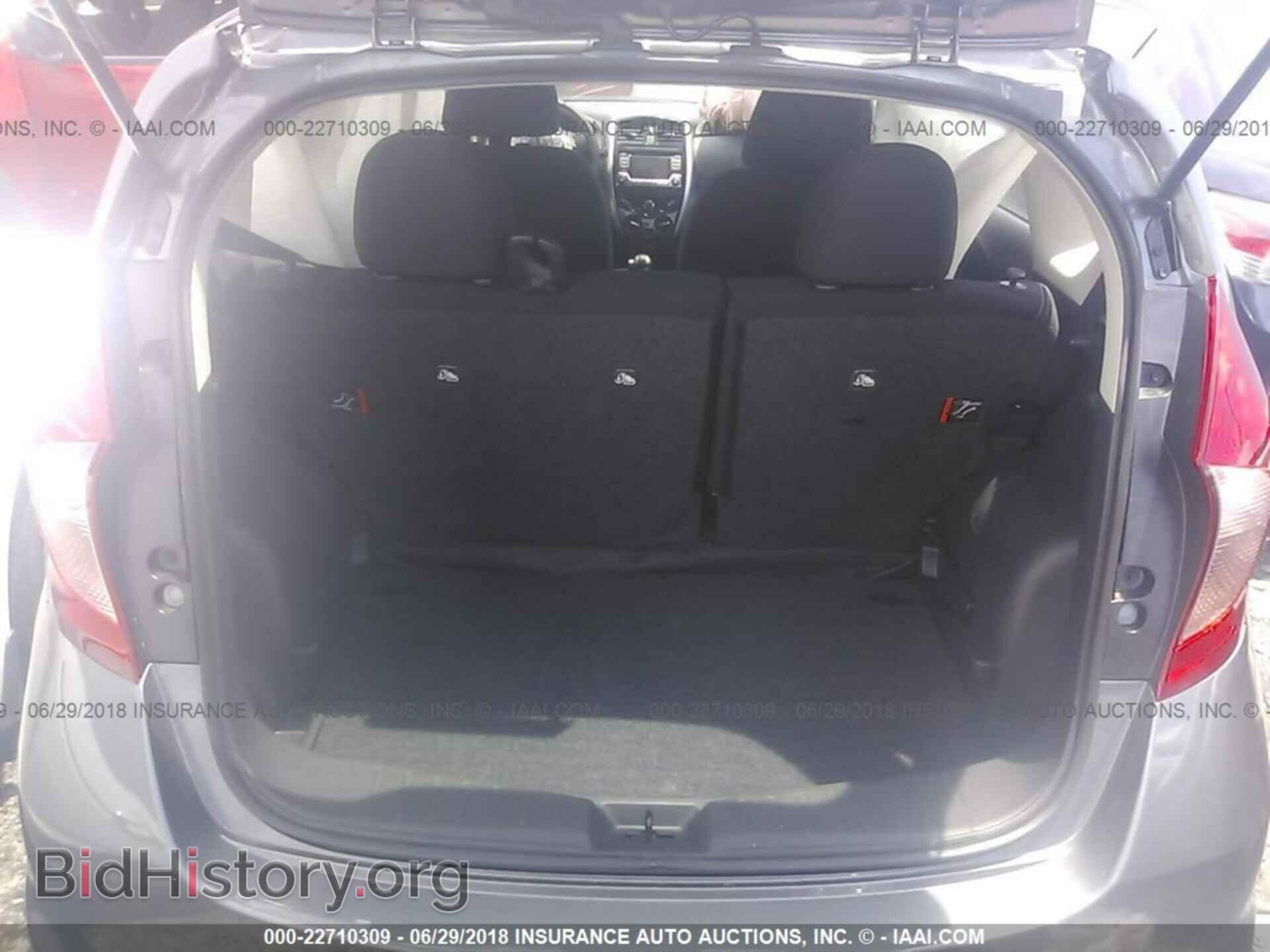 2017 Nissan Versa note - VIN: 3N1CE2CP1HL366392 - Photo 6