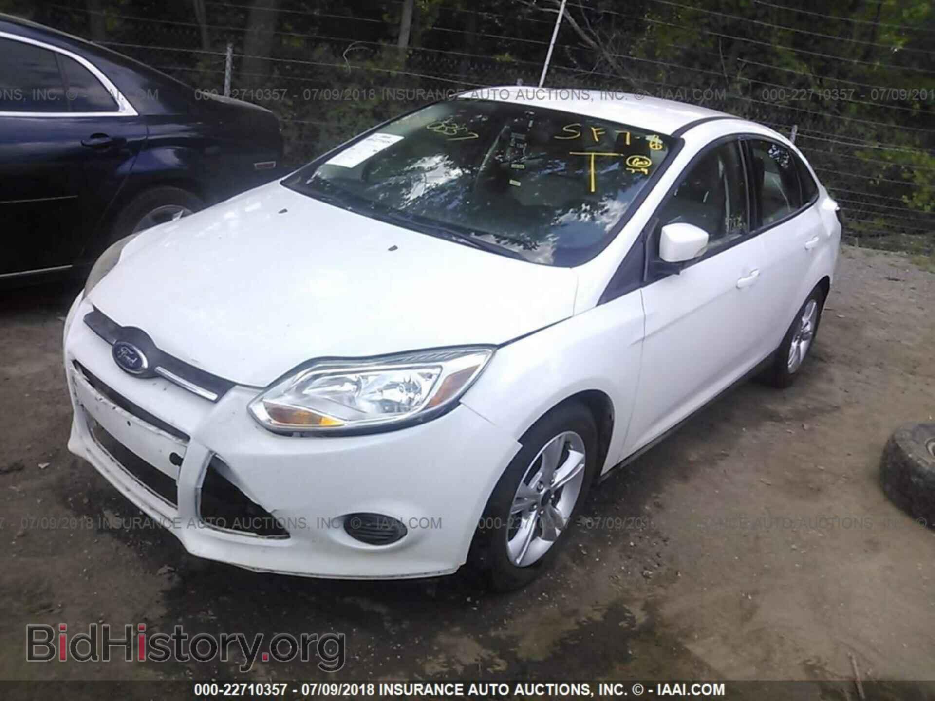 2014 Ford Focus - VIN: 1FADP3F25EL225548 - Photo 2