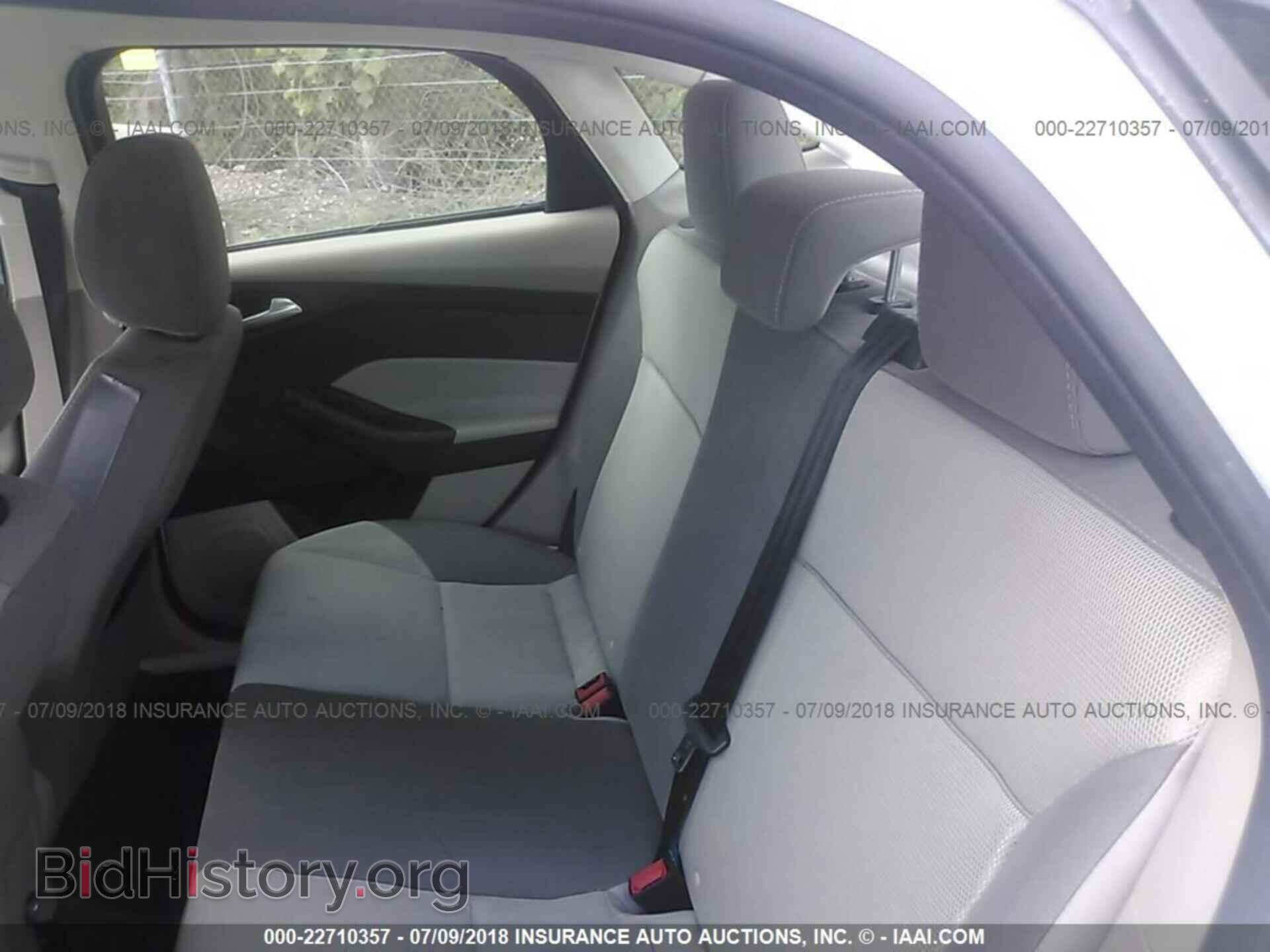 2014 Ford Focus - VIN: 1FADP3F25EL225548 - Photo 8