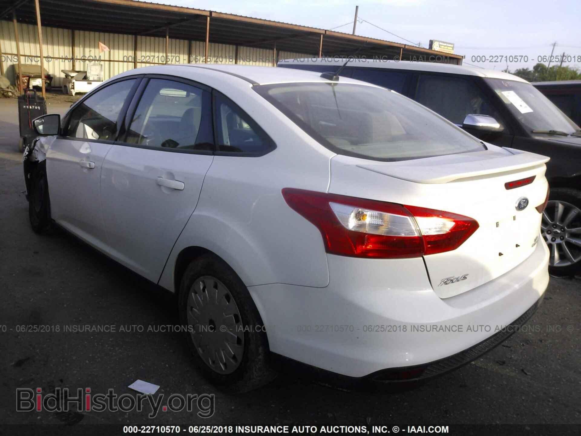 2013 Ford Focus - VIN: 1FADP3F2XDL340208 - Фото 3