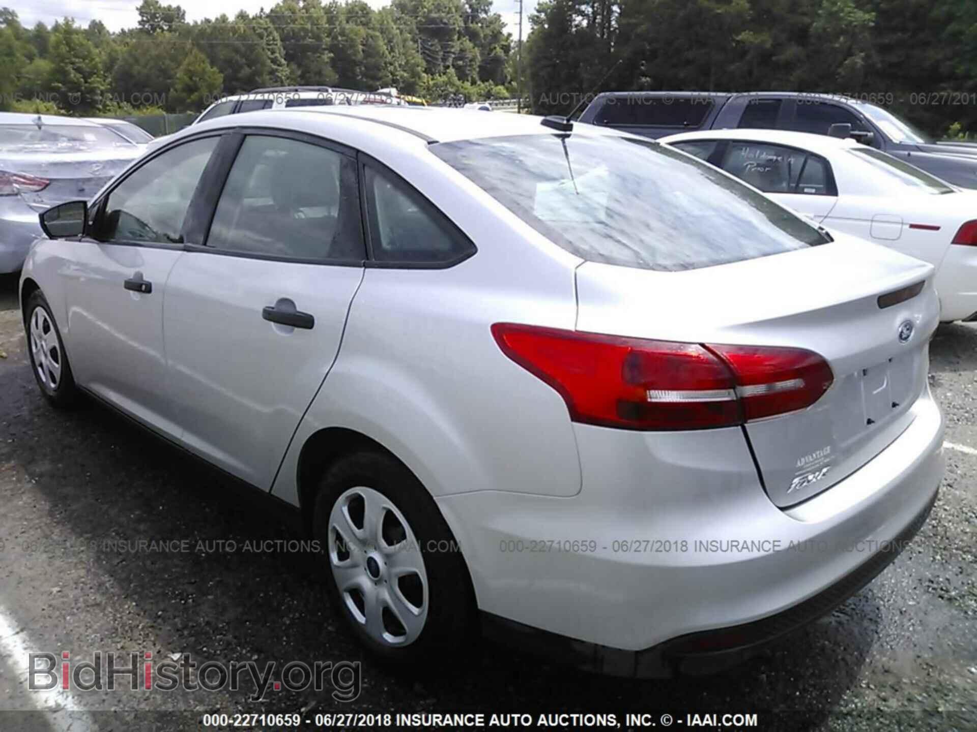 2018 Ford Focus - VIN: 1FADP3E20JL299116 - Фото 3