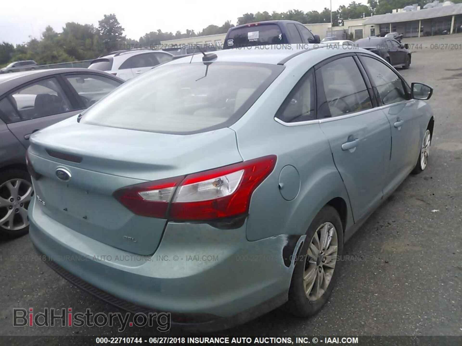 2012 Ford Focus - VIN: 1FAHP3H20CL363493 - Photo 4
