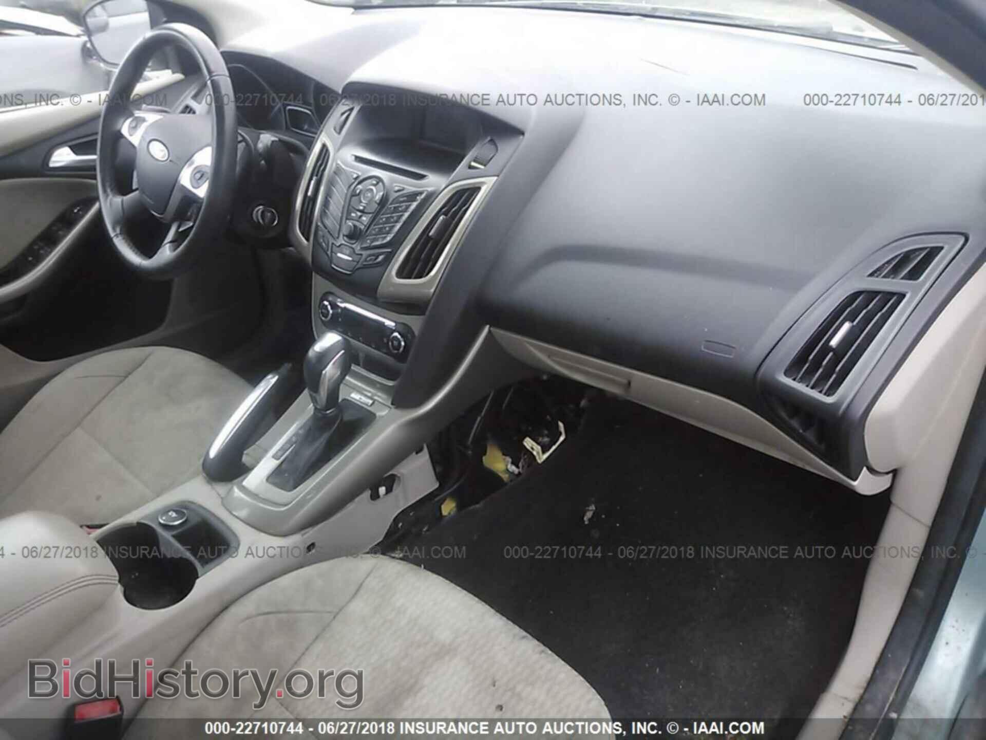 2012 Ford Focus - VIN: 1FAHP3H20CL363493 - Photo 5