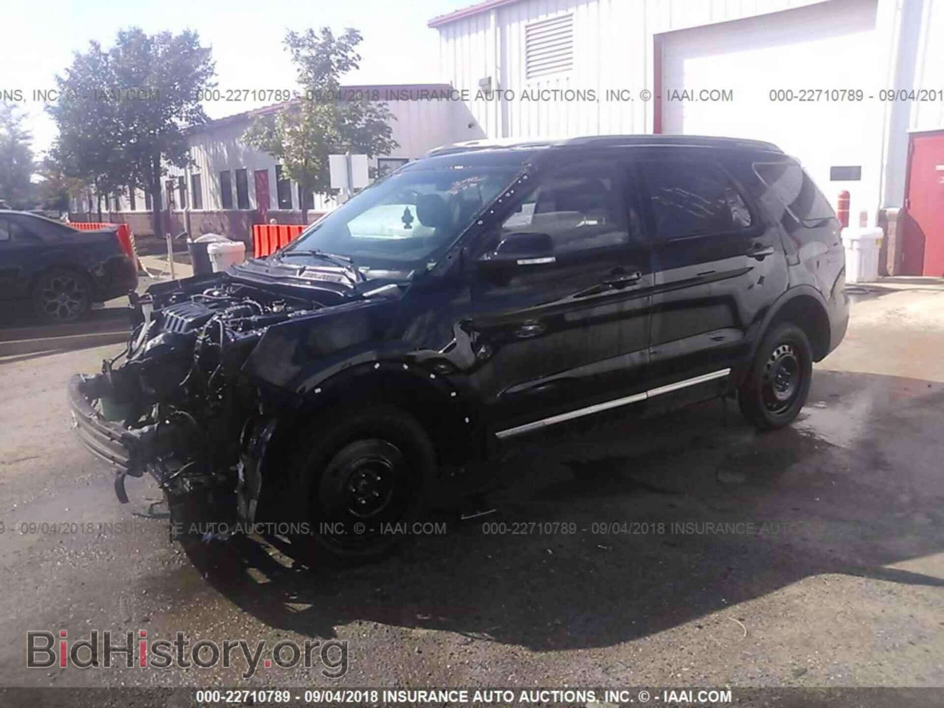 2016 Ford Explorer - VIN: 1FM5K8DH1GGD12162 - Фото 2