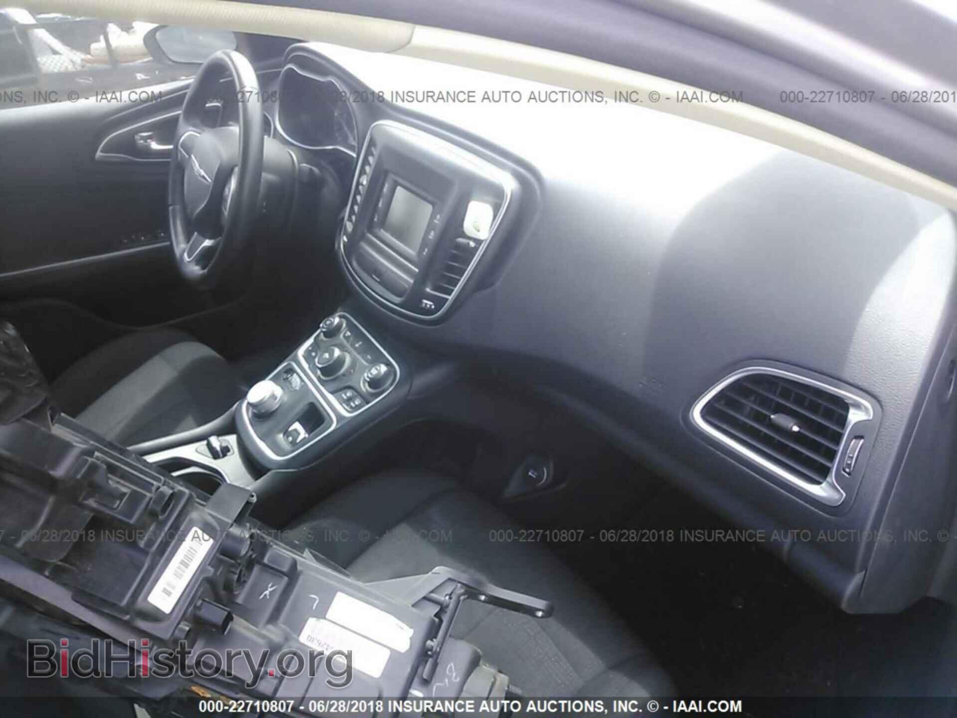 2015 Chrysler 200 - VIN: 1C3CCCAB0FN591534 - Photo 5