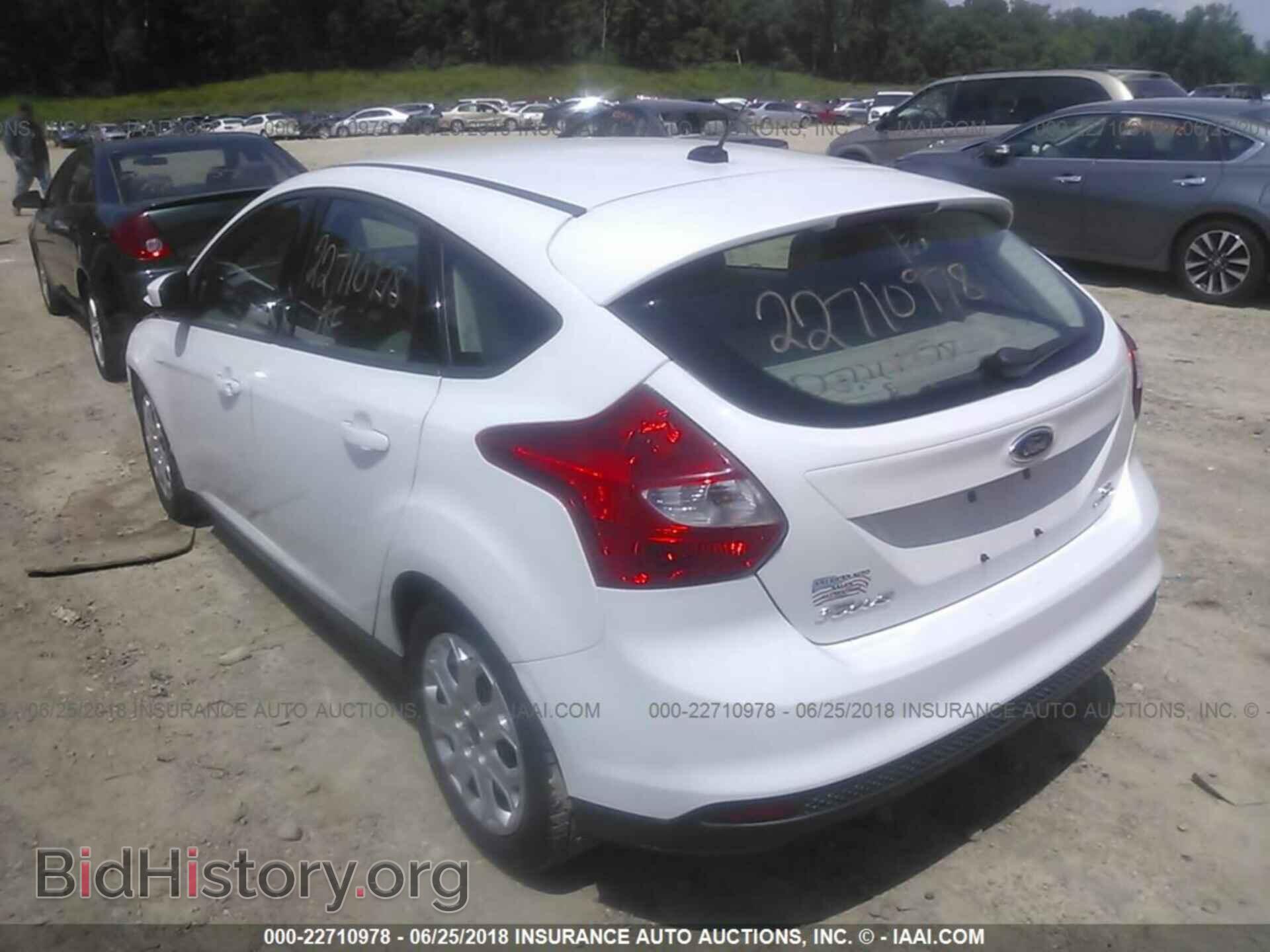 2012 Ford Focus - VIN: 1FAHP3K2XCL458071 - Photo 3
