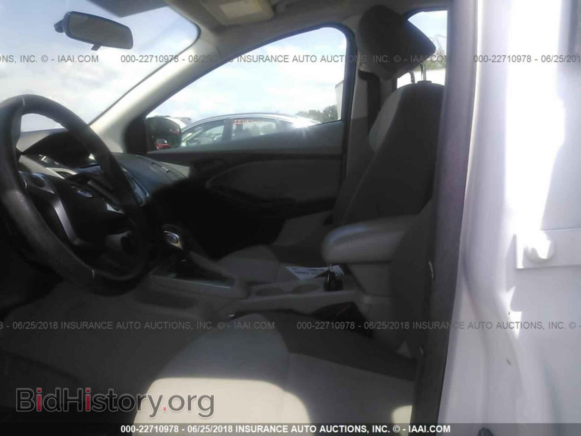 2012 Ford Focus - VIN: 1FAHP3K2XCL458071 - Photo 5