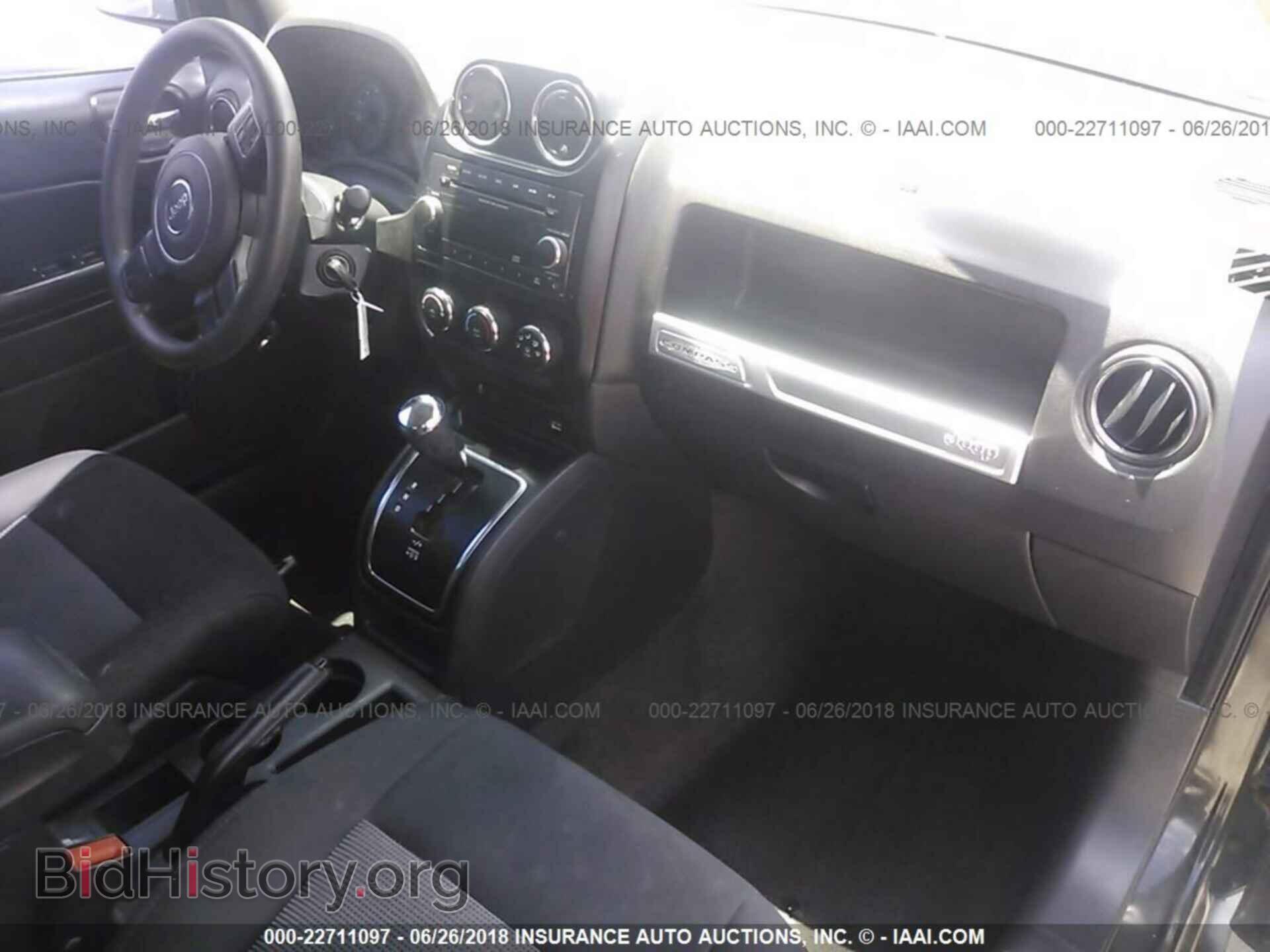 2014 Jeep Compass - VIN: 1C4NJCBA7ED545252 - Photo 5