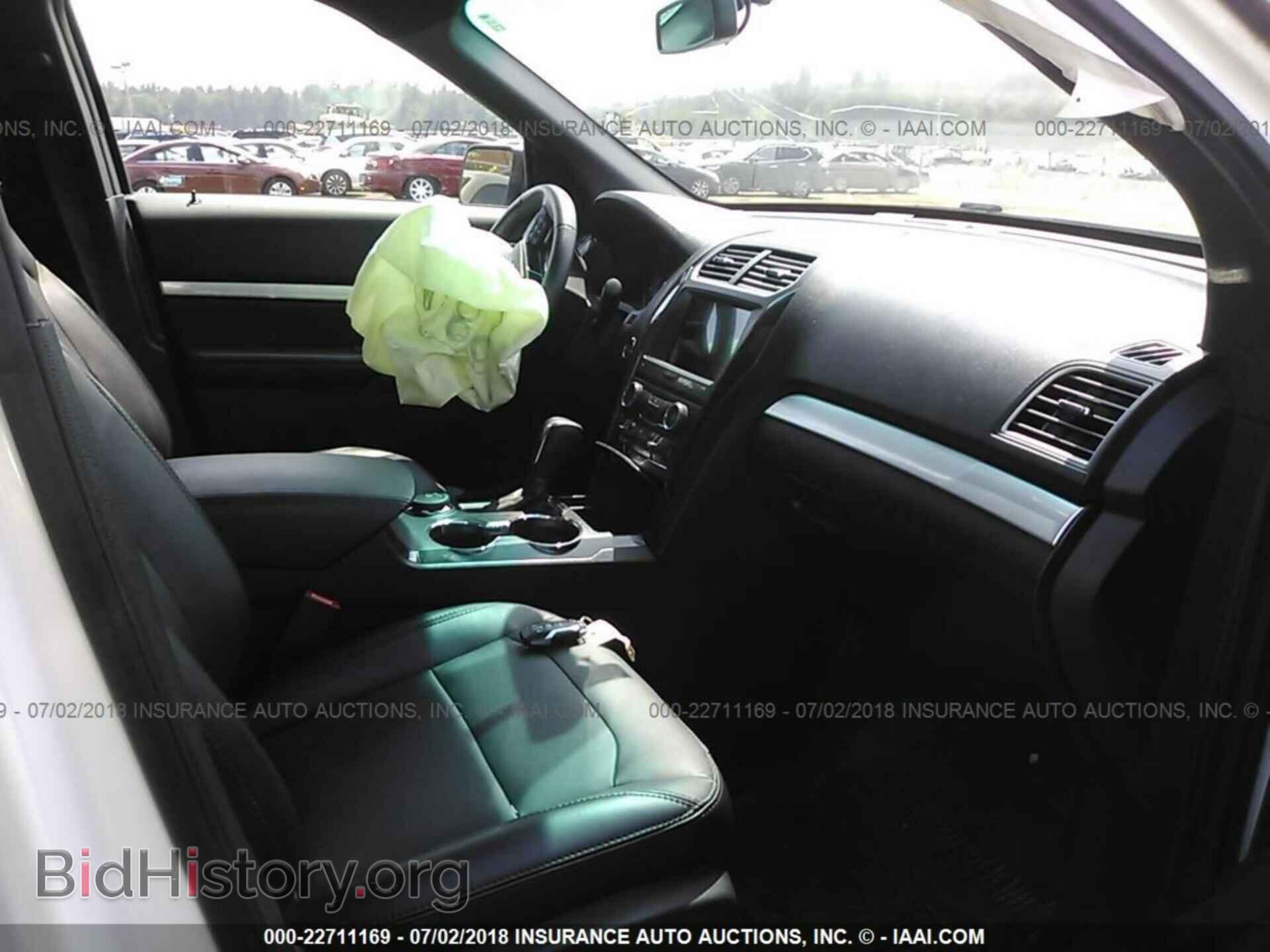2017 Ford Explorer - VIN: 1FM5K8D83HGA05822 - Photo 5