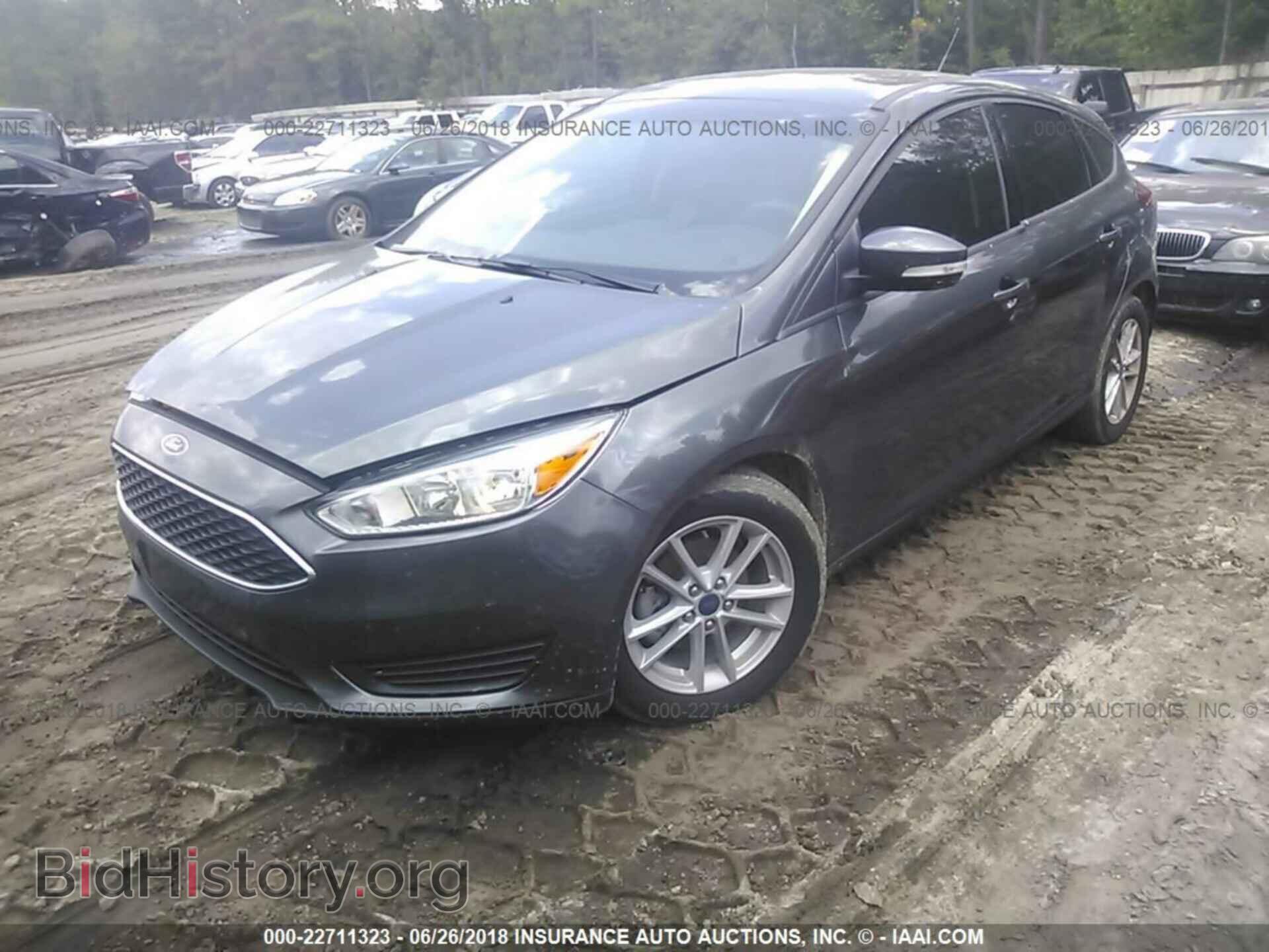 2017 Ford Focus - VIN: 1FADP3K26HL294386 - Фото 2