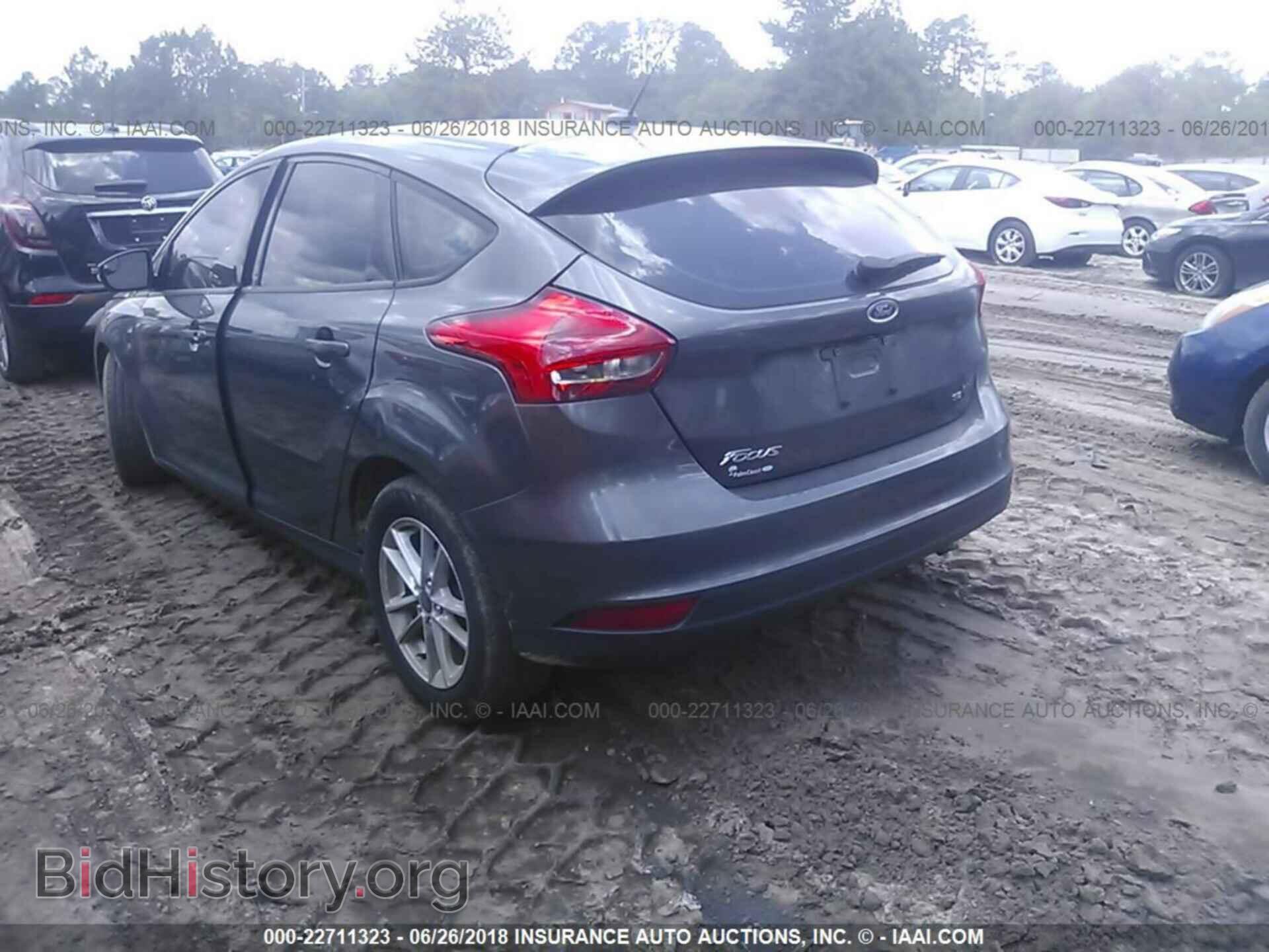 2017 Ford Focus - VIN: 1FADP3K26HL294386 - Фото 3