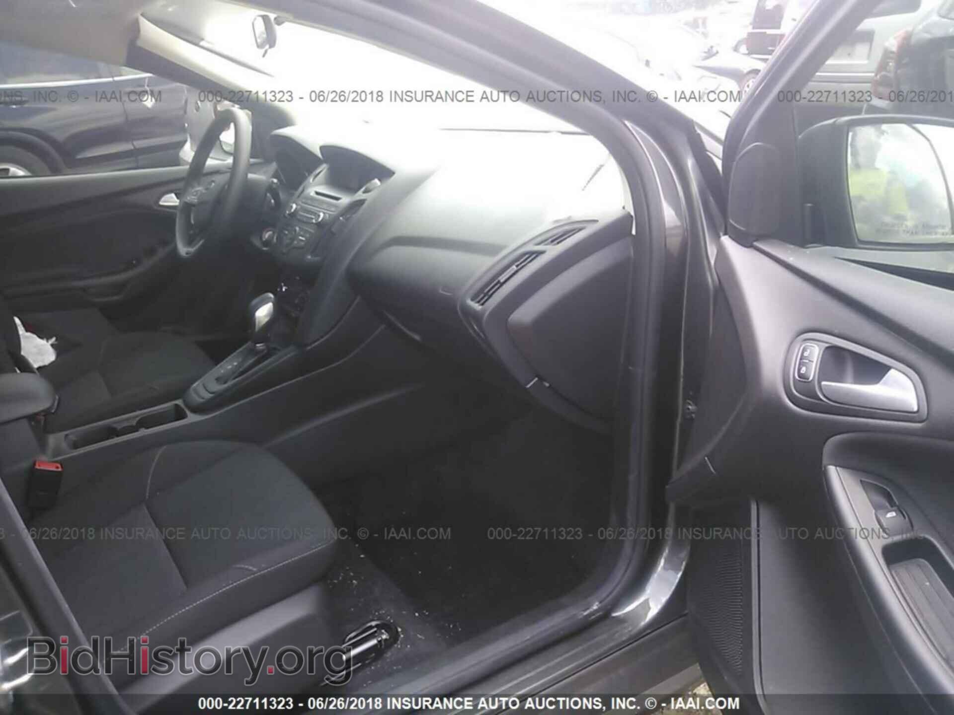 2017 Ford Focus - VIN: 1FADP3K26HL294386 - Фото 5