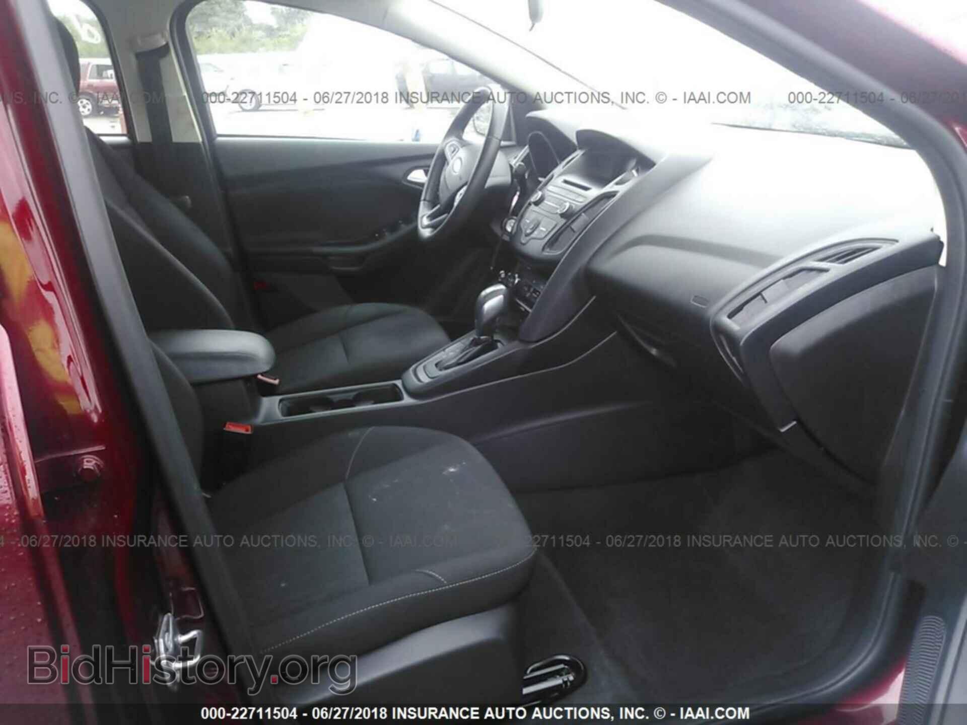 2015 Ford Focus - VIN: 1FADP3F20FL239276 - Photo 5