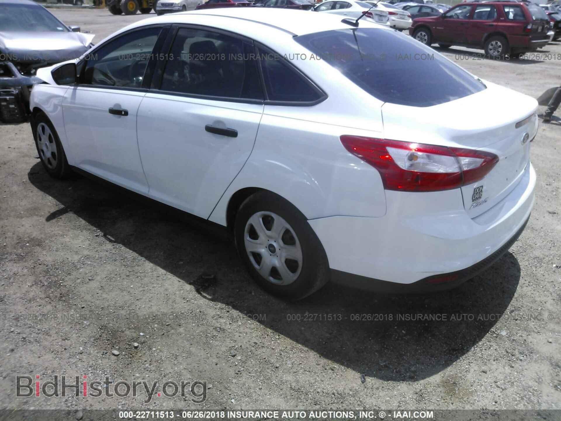 2014 Ford Focus - VIN: 1FADP3E26EL246457 - Photo 3